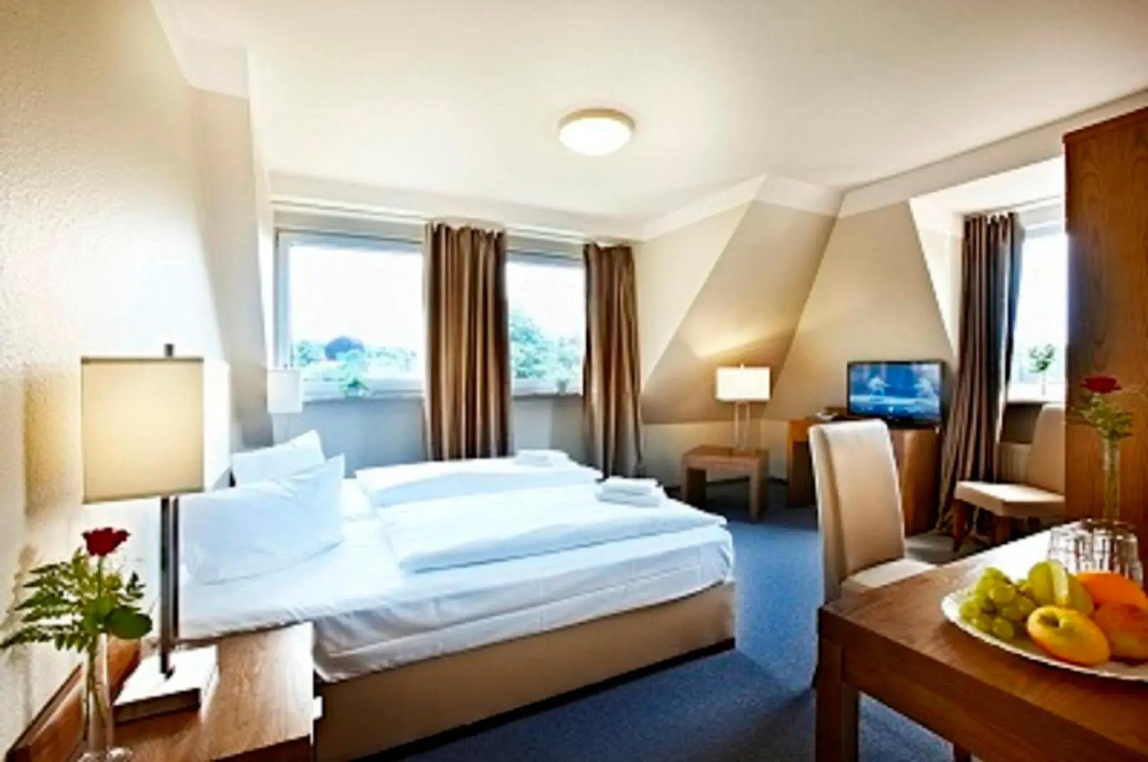 Photo of the whole room, Bed in Hotel Königstein Kiel by Tulip Inn Photo of the whole room, Bed in Hotel Königstein Kiel by Tulip Inn