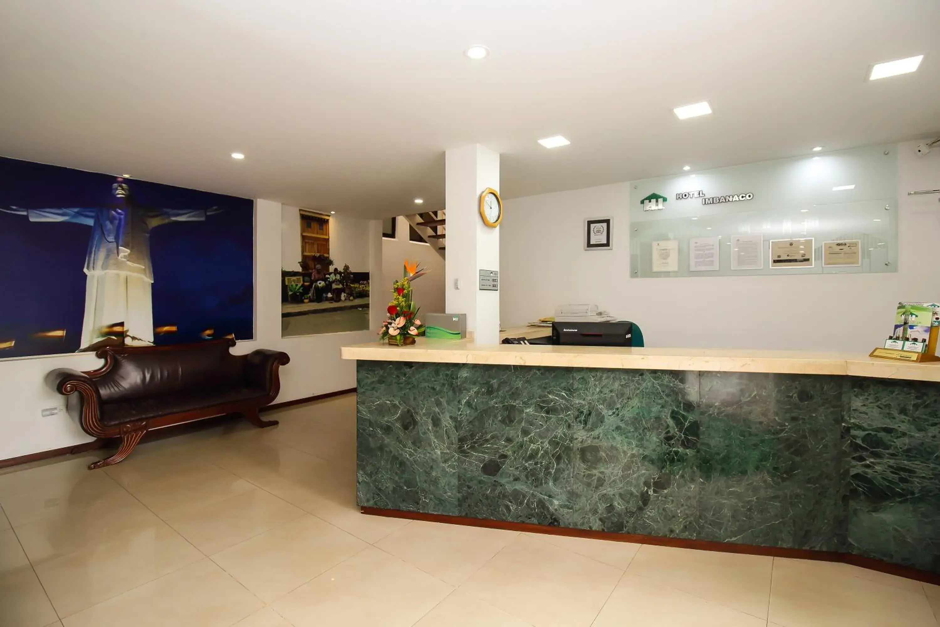 Lobby/Reception in Hotel Imbanaco