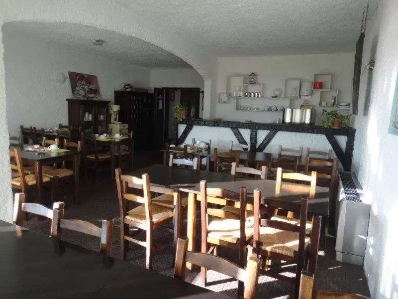 Restaurant/Places to Eat in Motel le Colibri