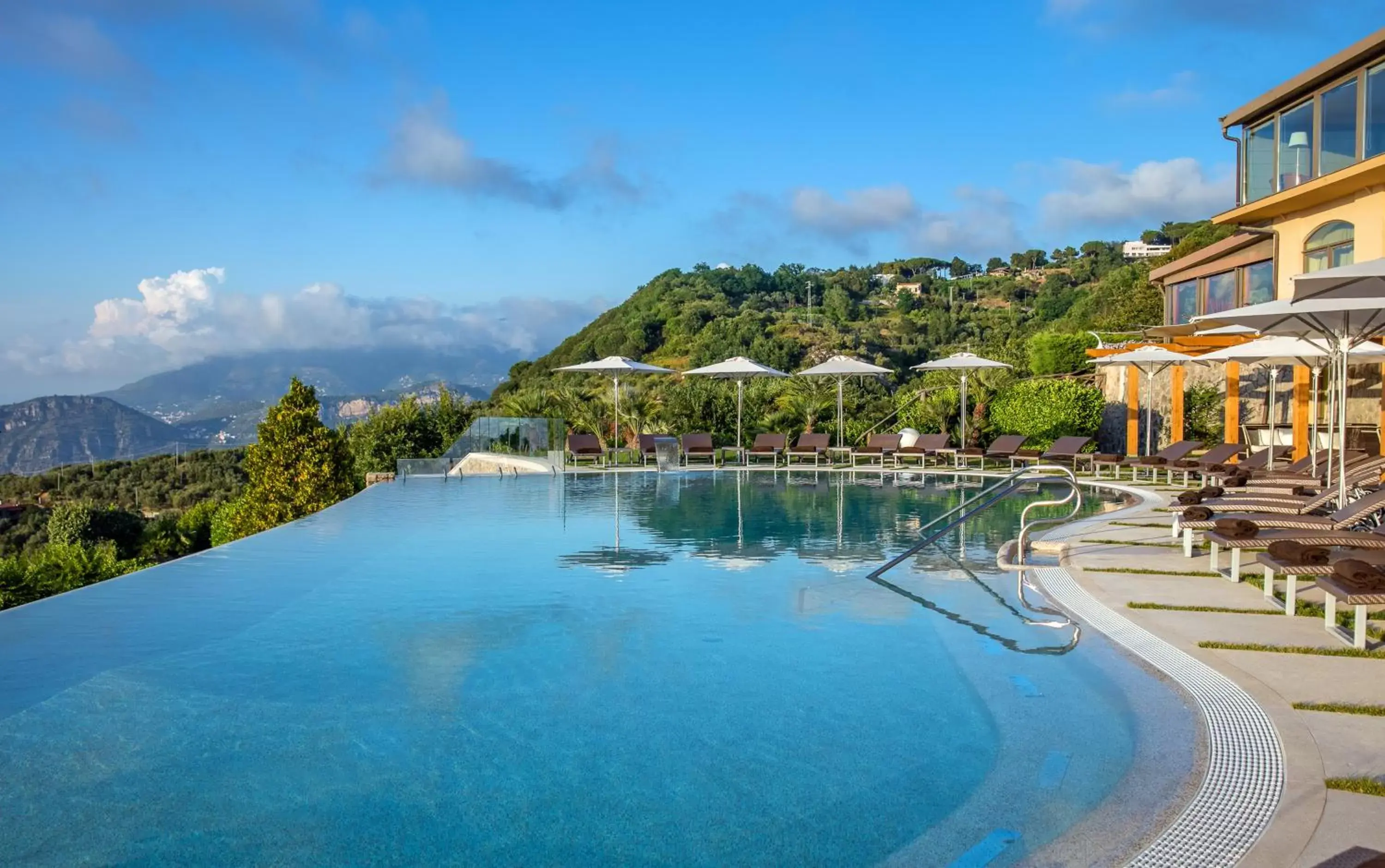 Swimming Pool in Grand Hotel Due Golfi