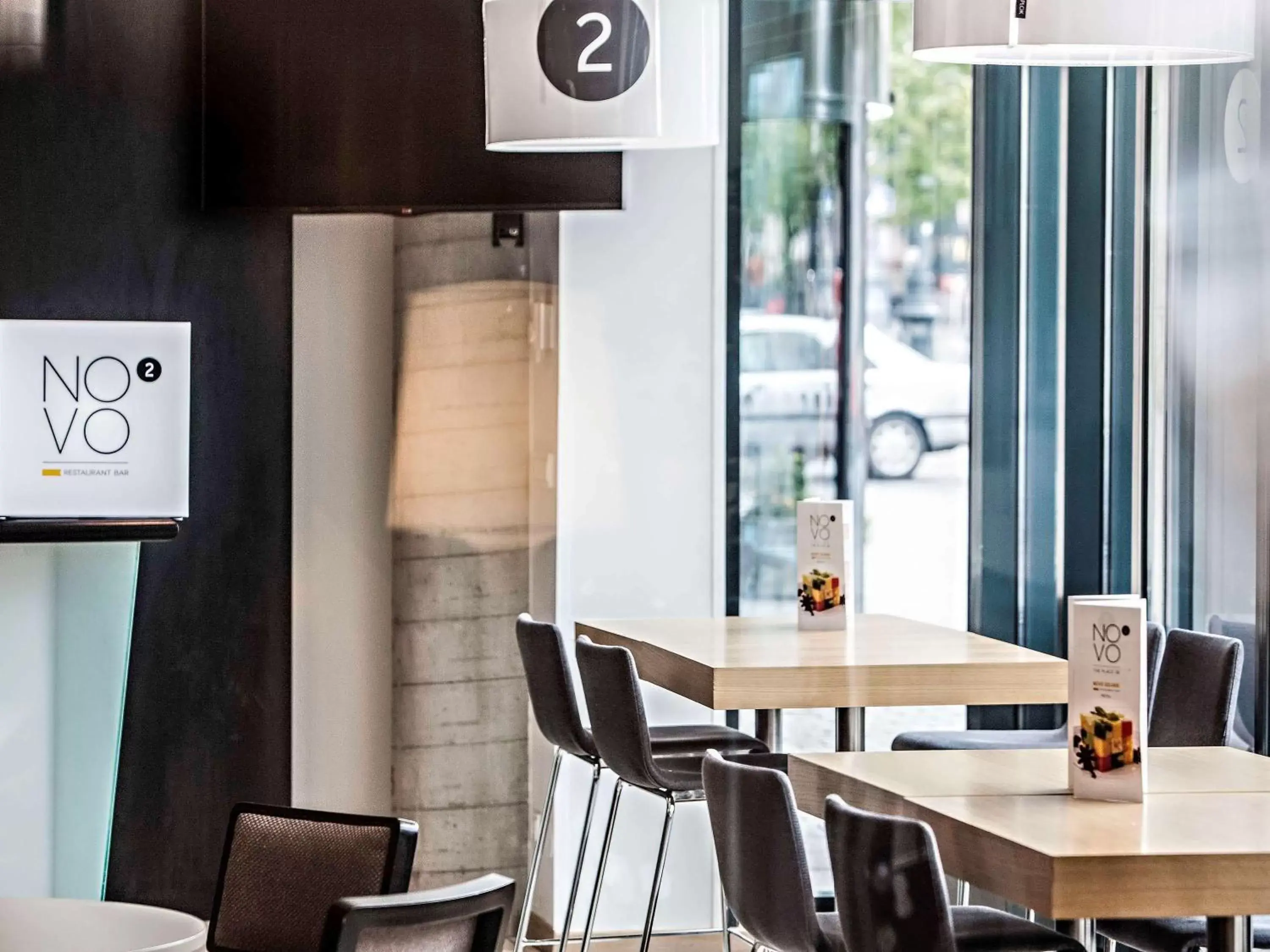 Restaurant/places to eat, Dining Area in Novotel Vilnius Centre