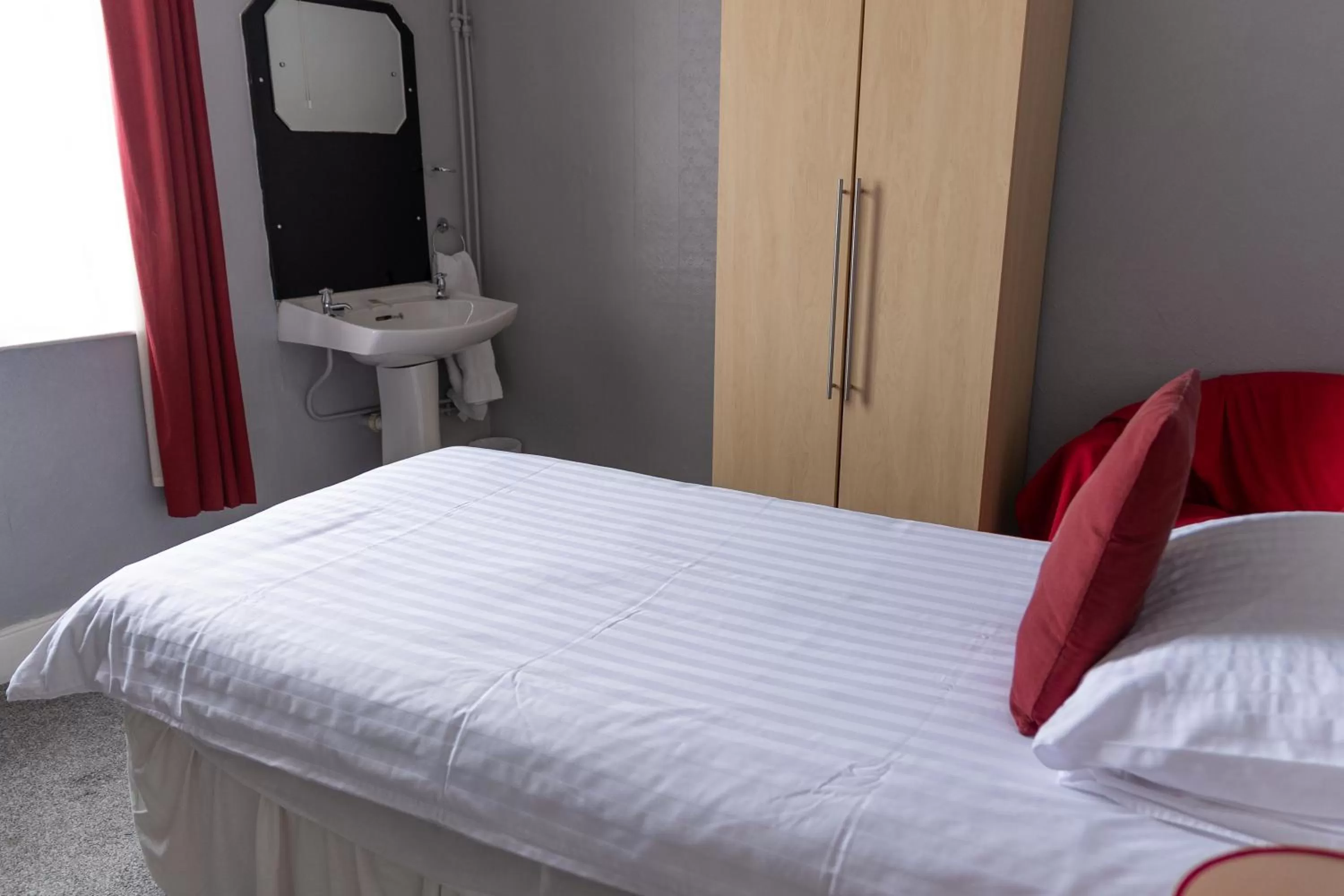 Bed in Carlton Hotel