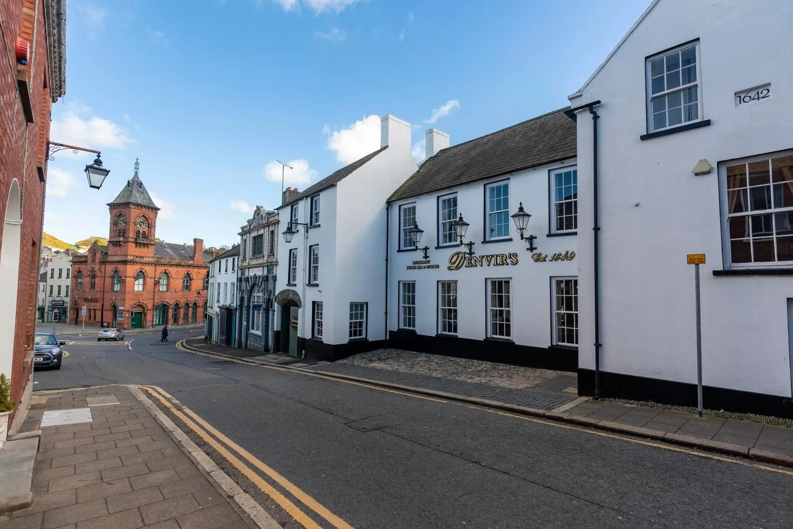 Street view, Property Building in Denvir's Coaching Inn