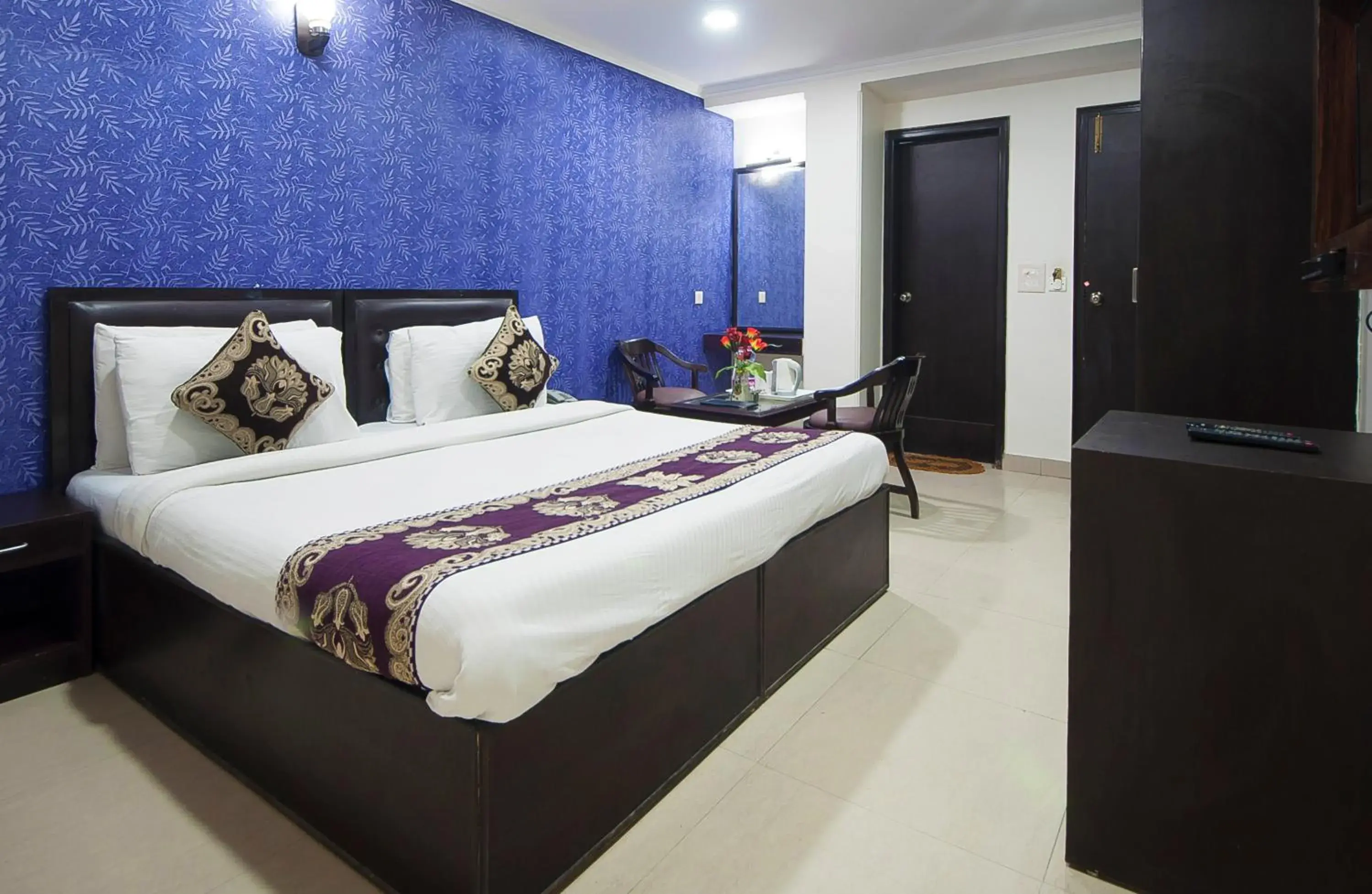 Bedroom, Bed in Hotel Dakha International