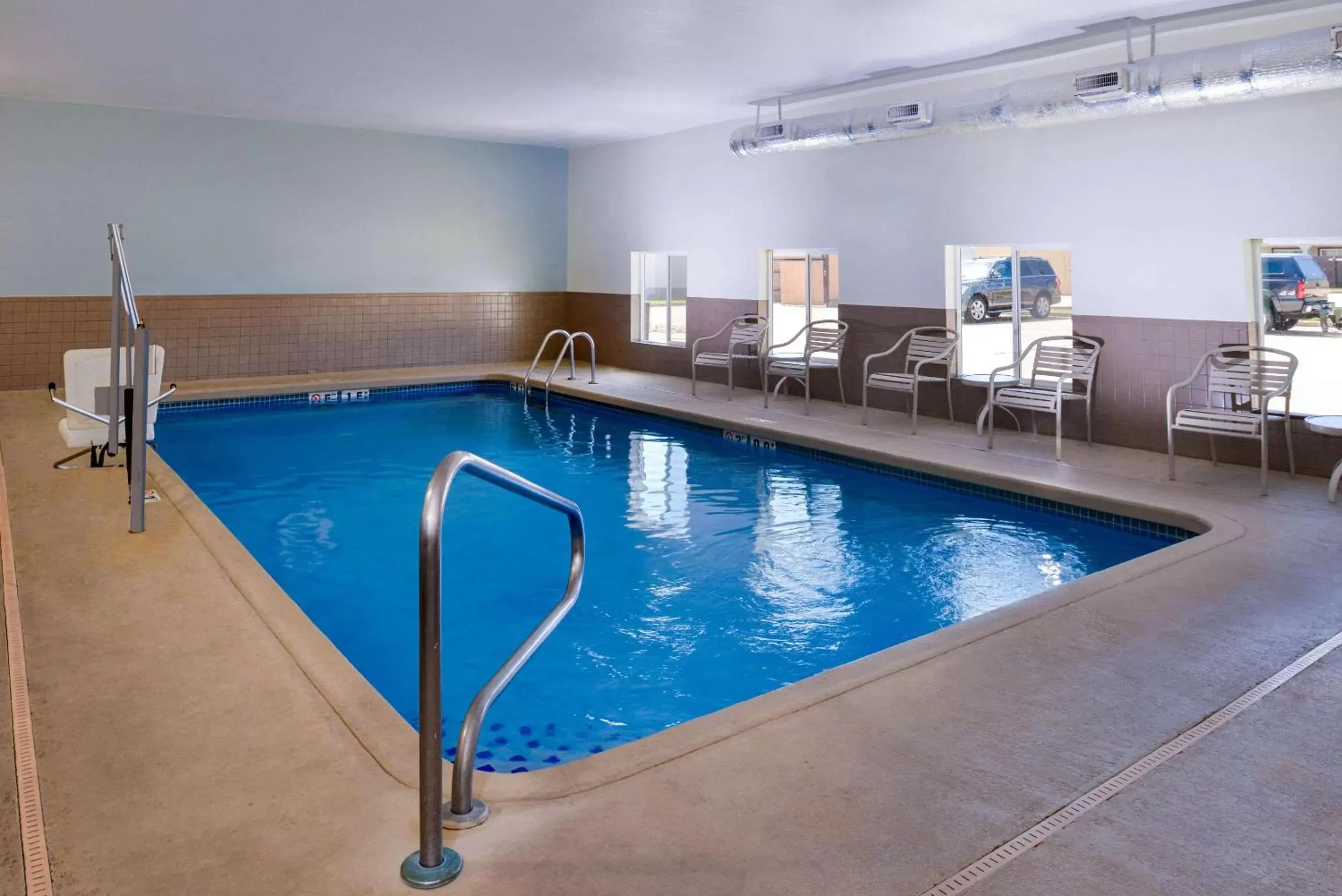 On site, Swimming Pool in Comfort Inn and Suites Joplin