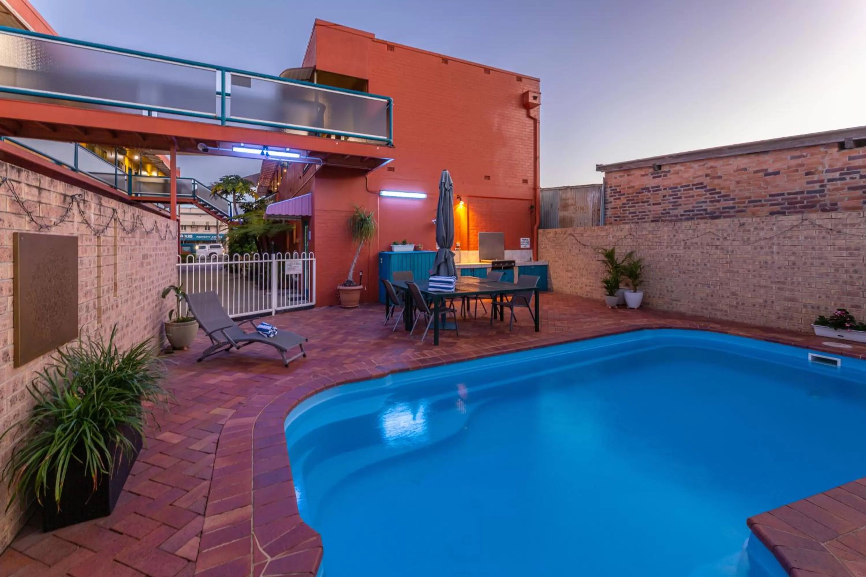 Swimming pool in Matilda Motel