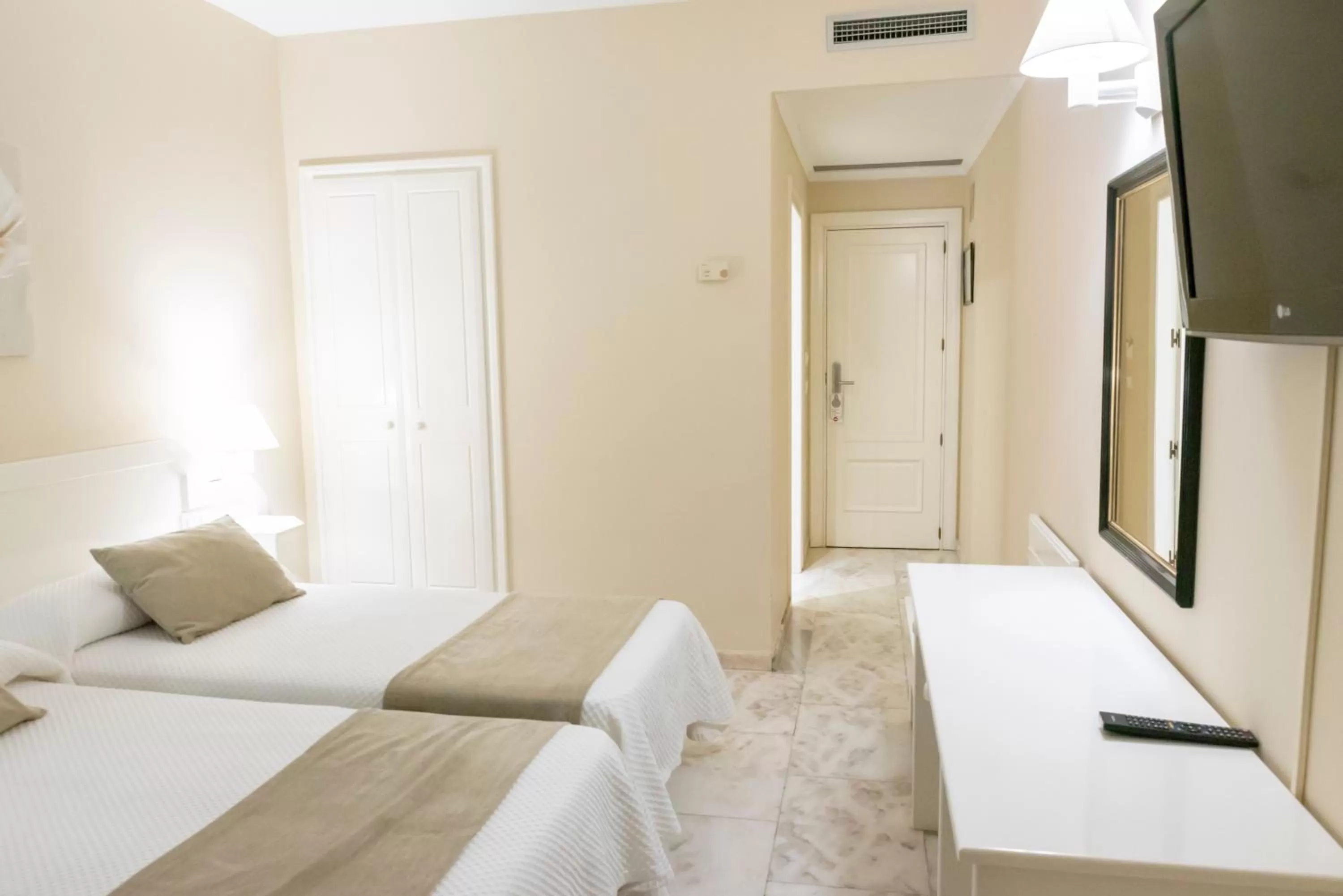 Photo of the whole room, Bed in Hotel Ramomar