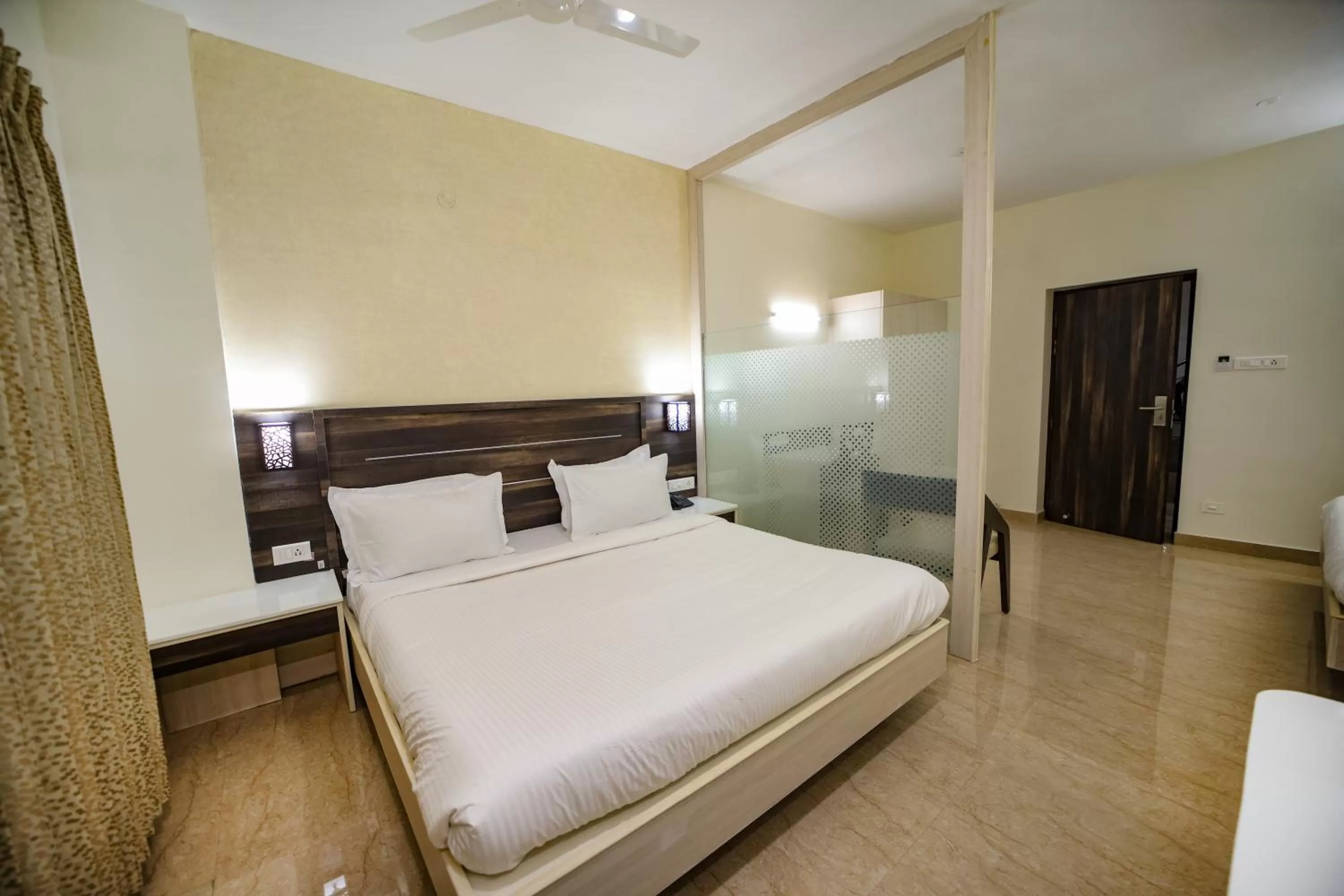 Photo of the whole room, Bed in Avenue 11 Premium Stays Madurai