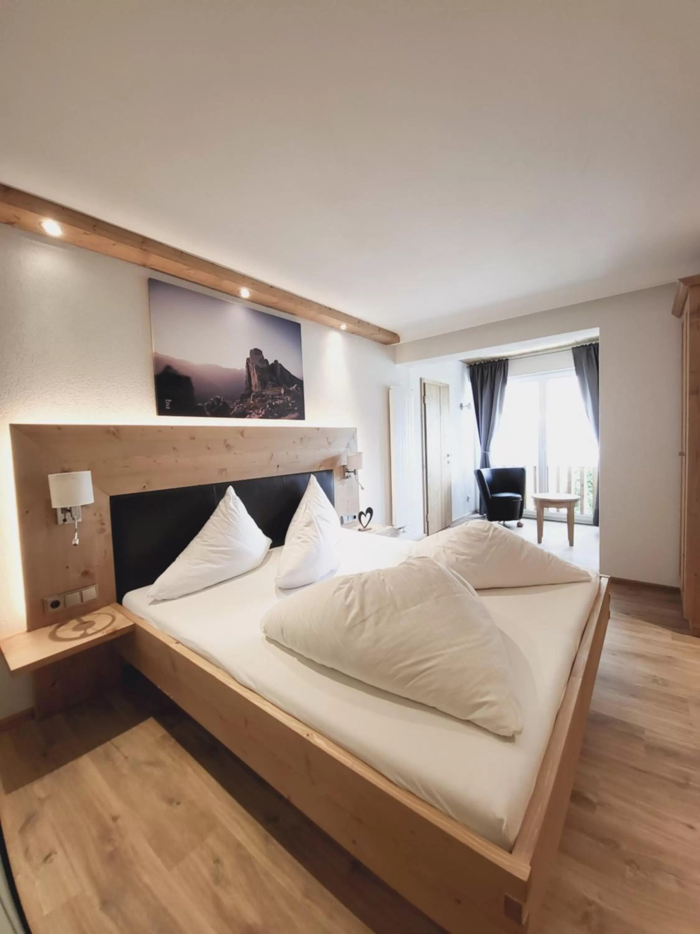 Bed in Adler Hotel-Pension