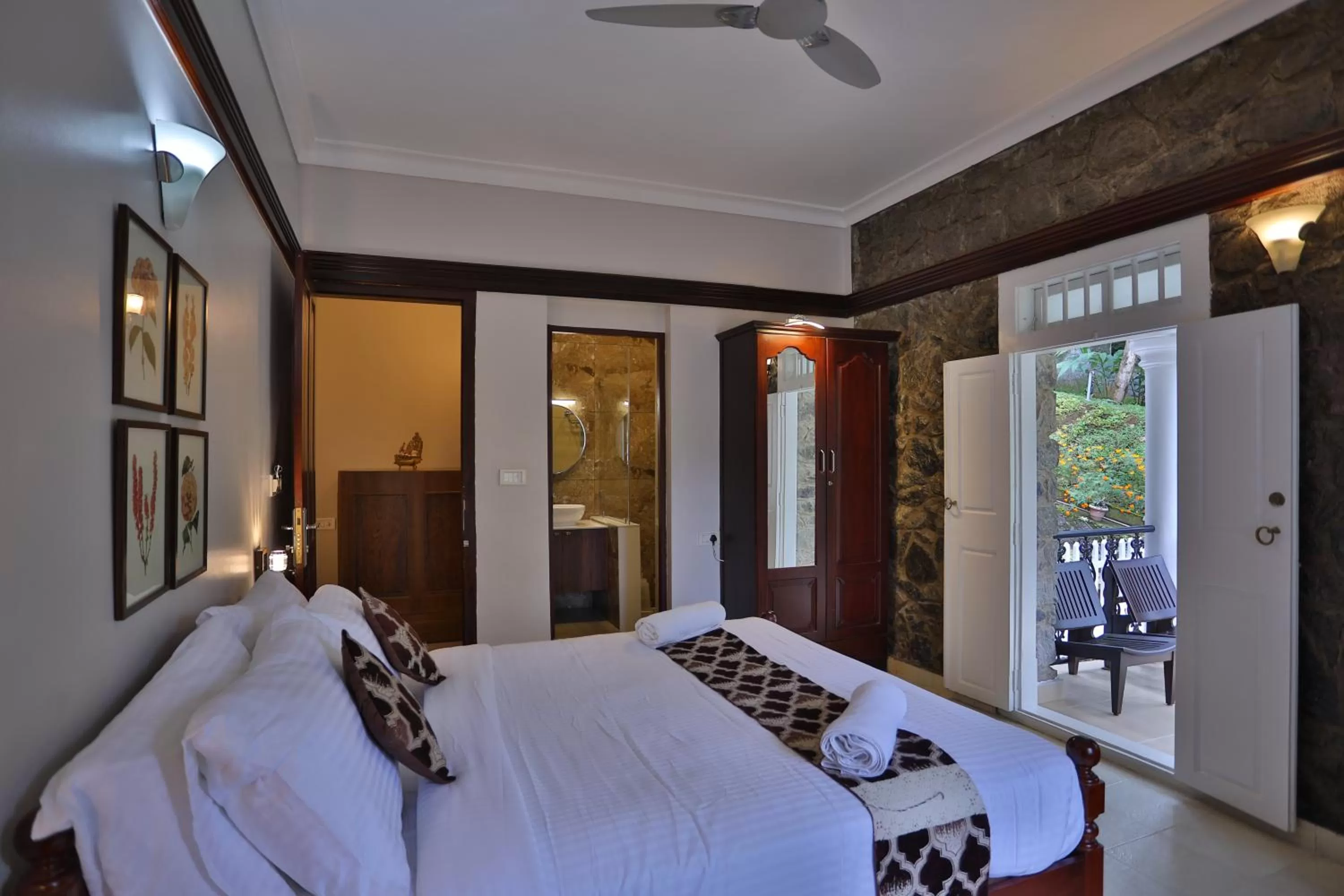 Bed in Chithirapuram Palace