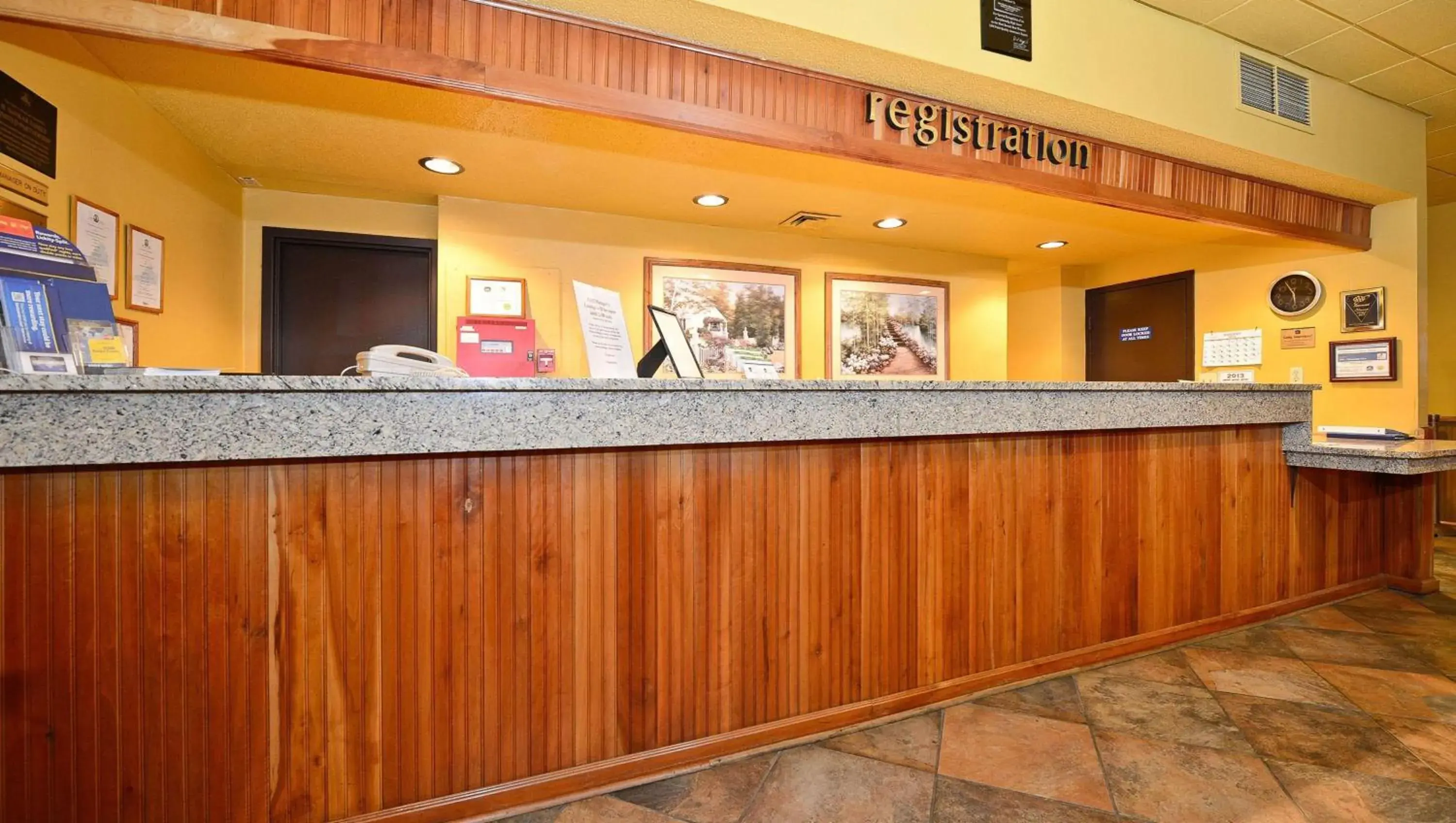Lobby or reception in Magnuson Hotel Mountain View