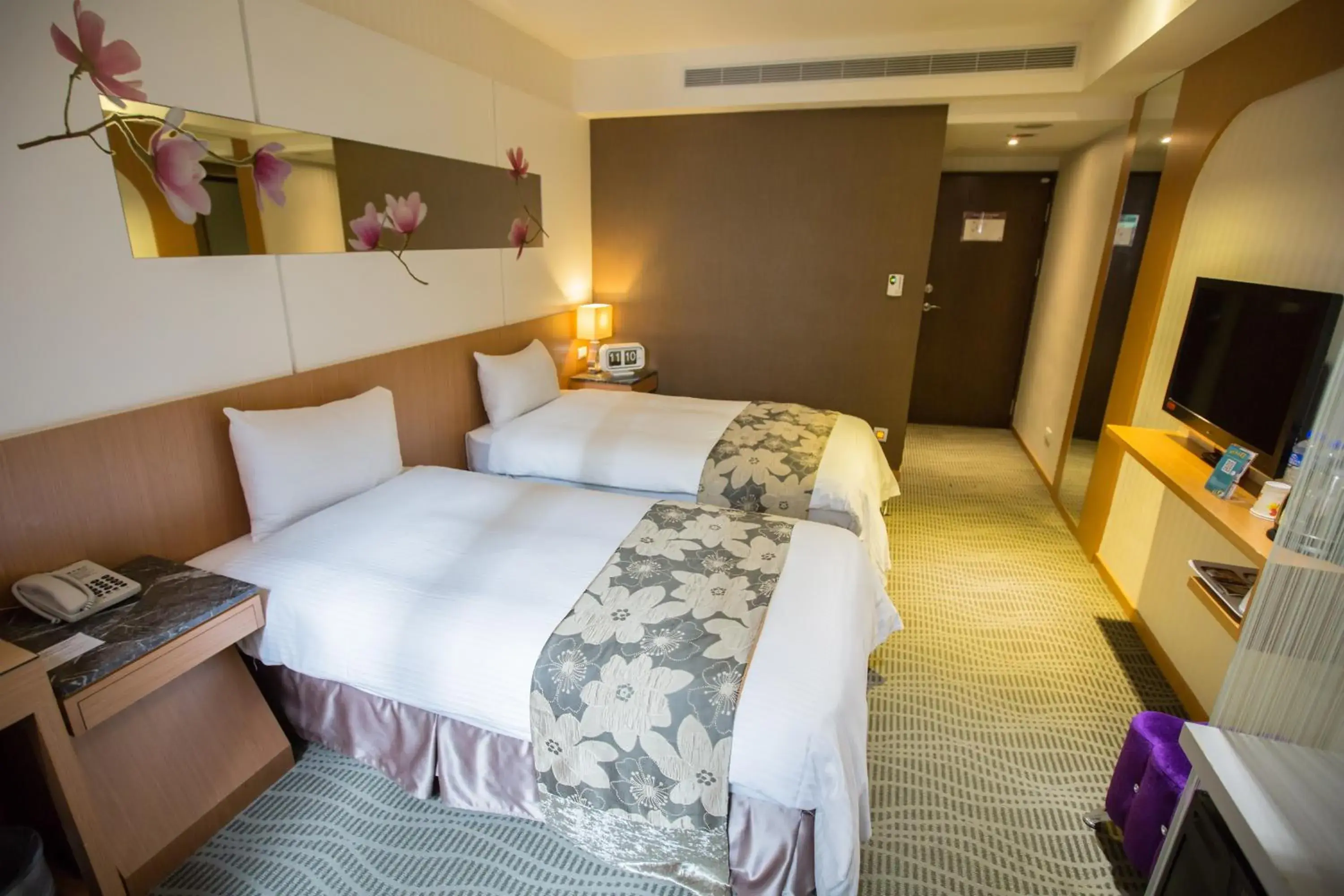 Bed in Ximen Relite Hotel