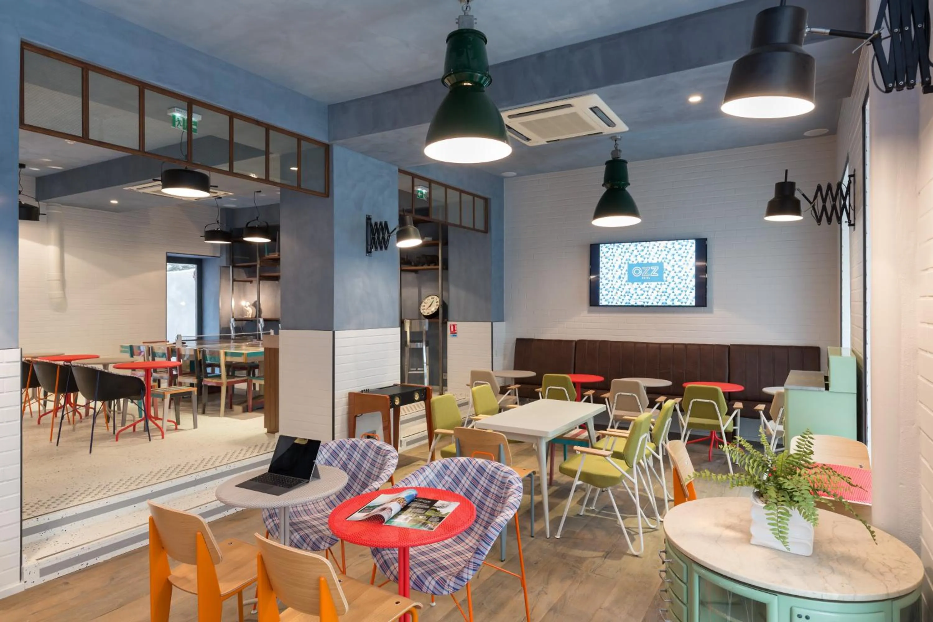 Lobby or reception, Restaurant/Places to Eat in Hôtel Ozz by Happyculture