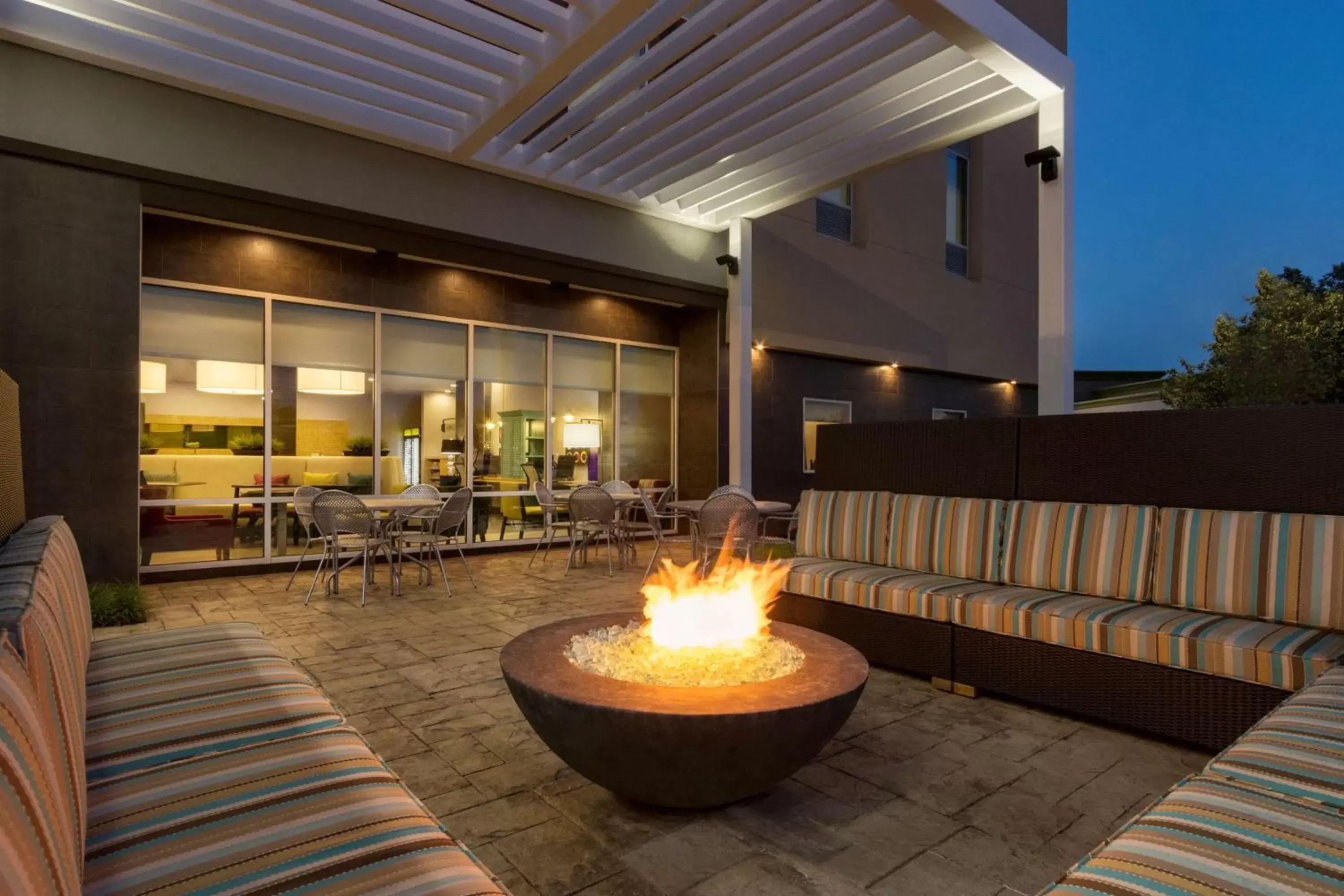 Patio in Home2 Suites by Hilton Houston Stafford - Sugar Land