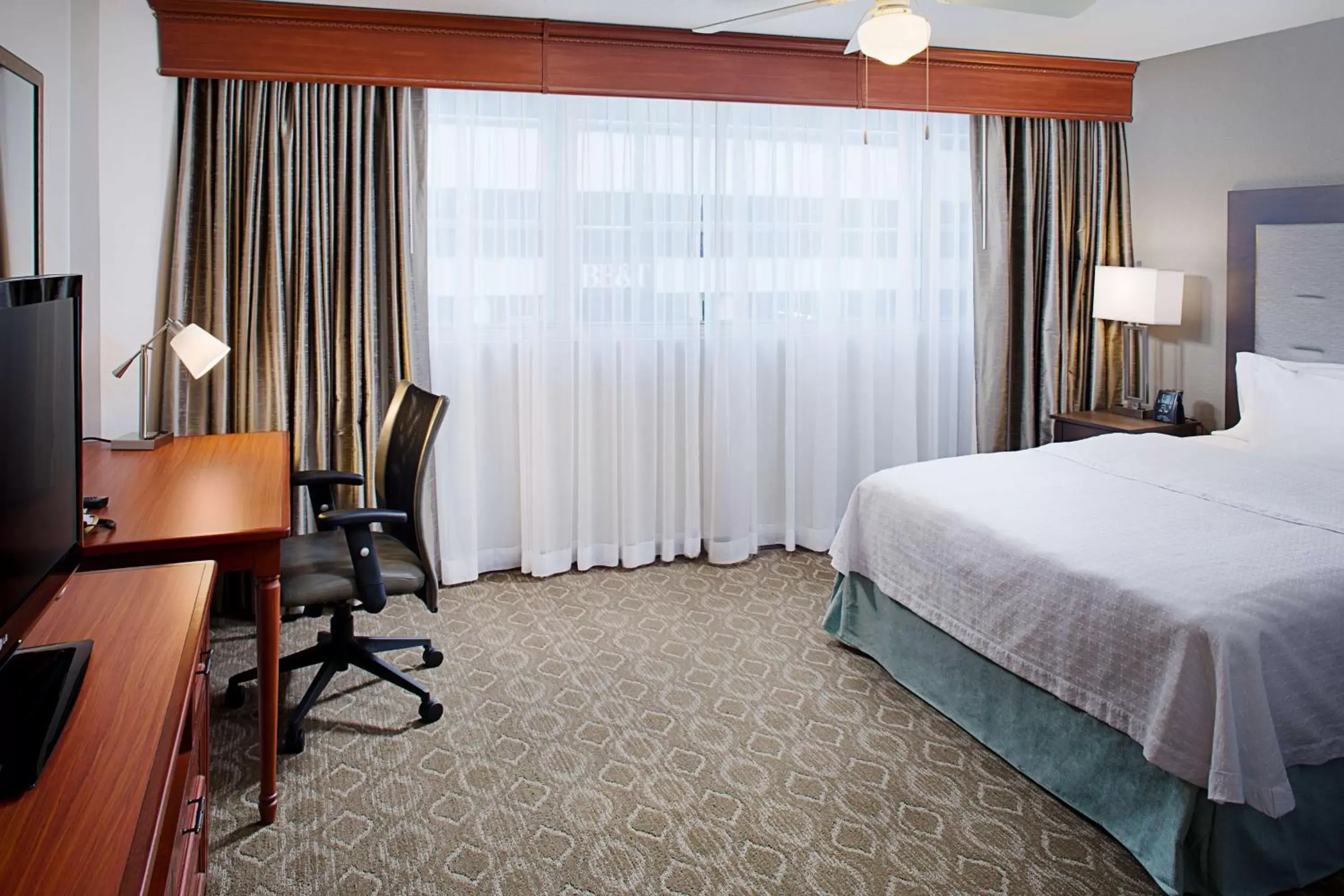 Bed in Homewood Suites by Hilton San Antonio Riverwalk/Downtown
