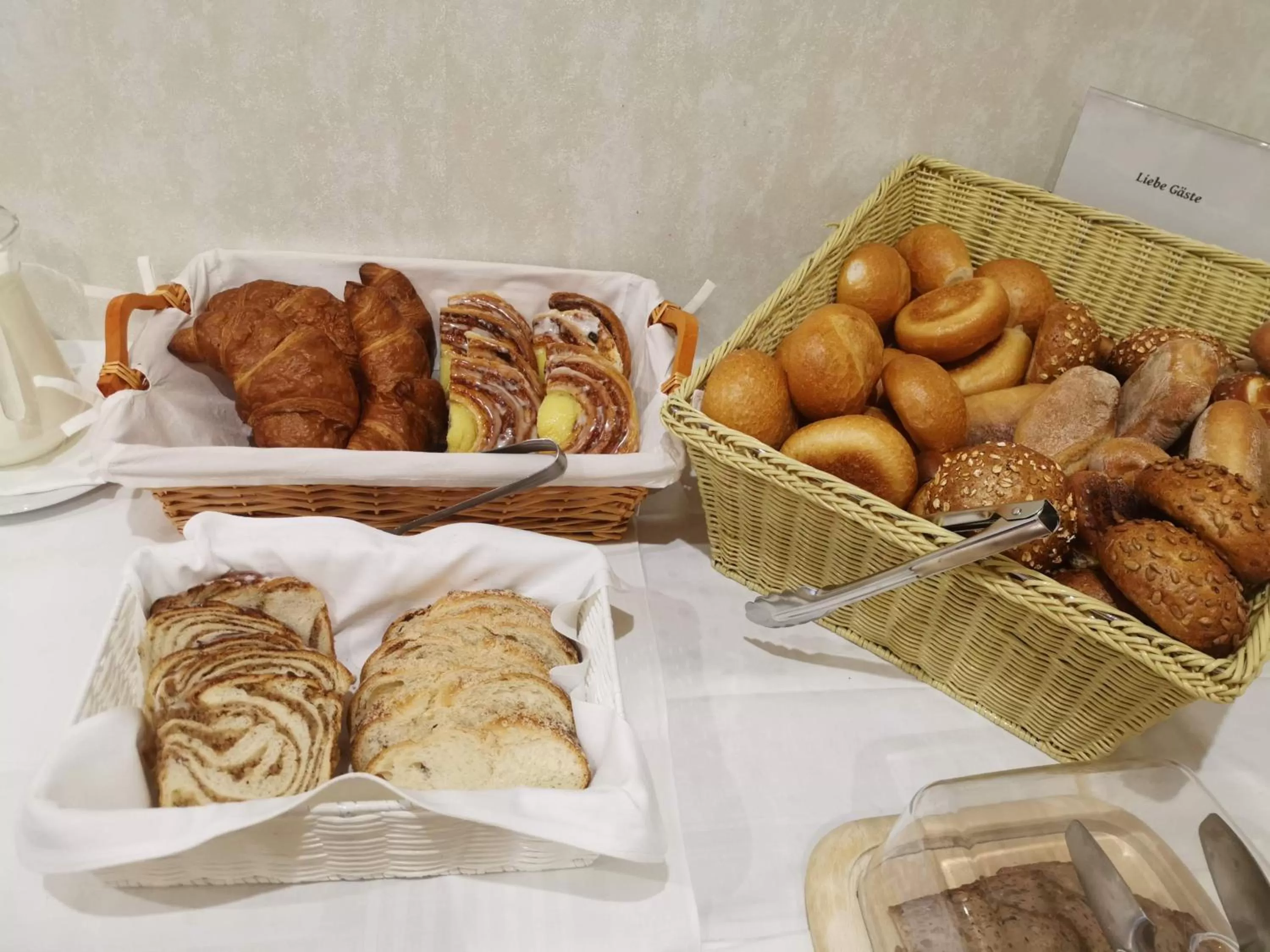 Breakfast in Haus Hubertus