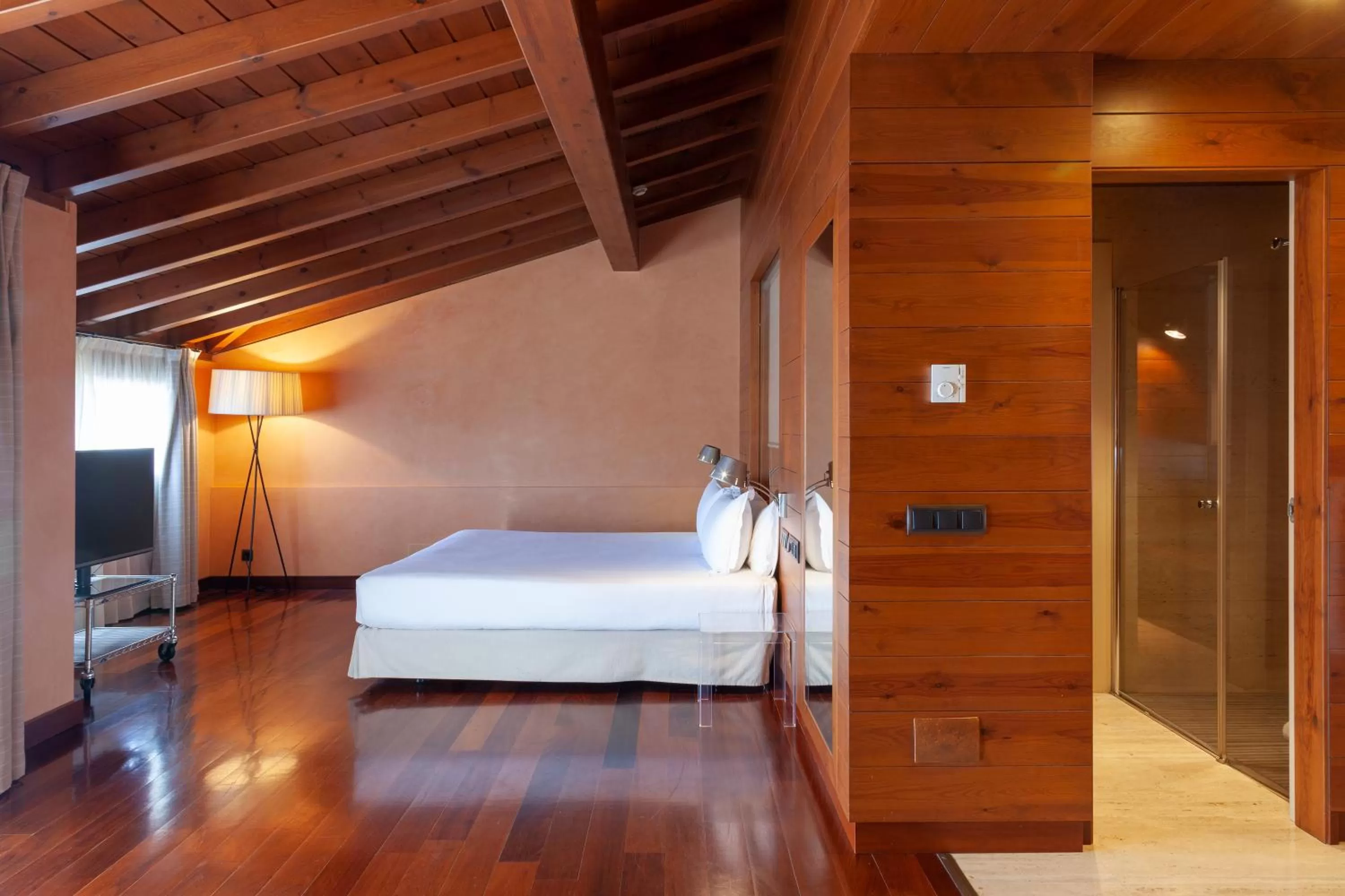 Bedroom, Bed in Montanyà