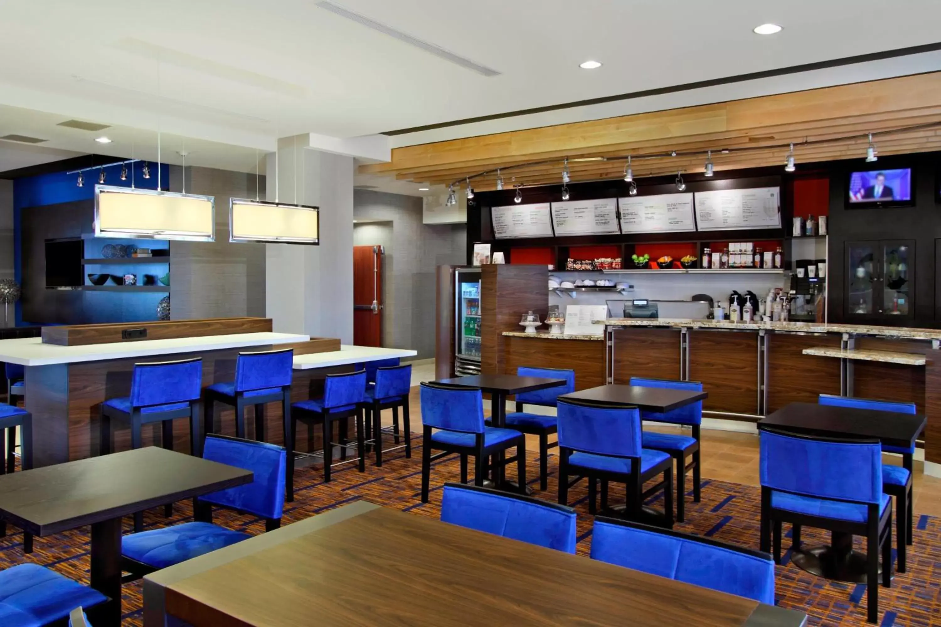 Restaurant/Places to Eat in Courtyard by Marriott Victoria