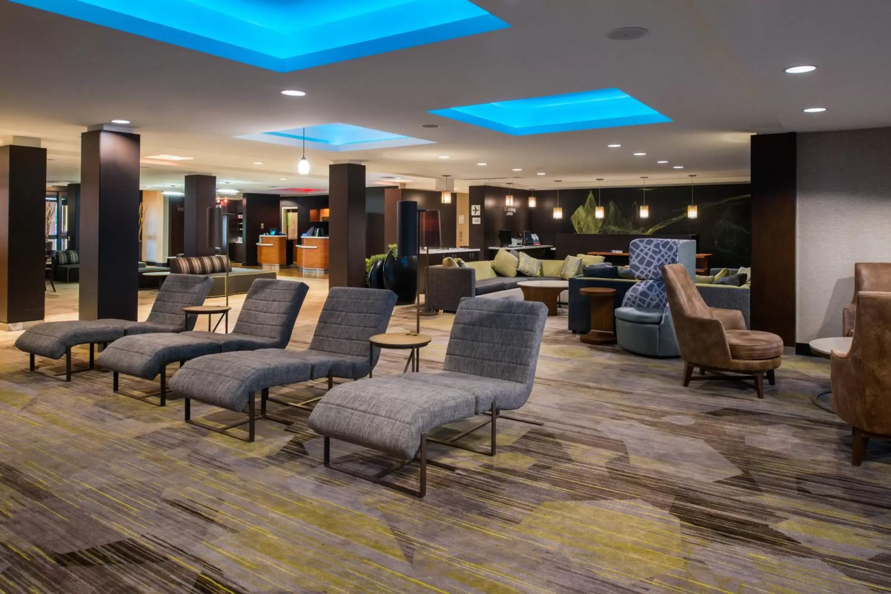 Lobby or reception in Courtyard by Marriott Victorville Hesperia