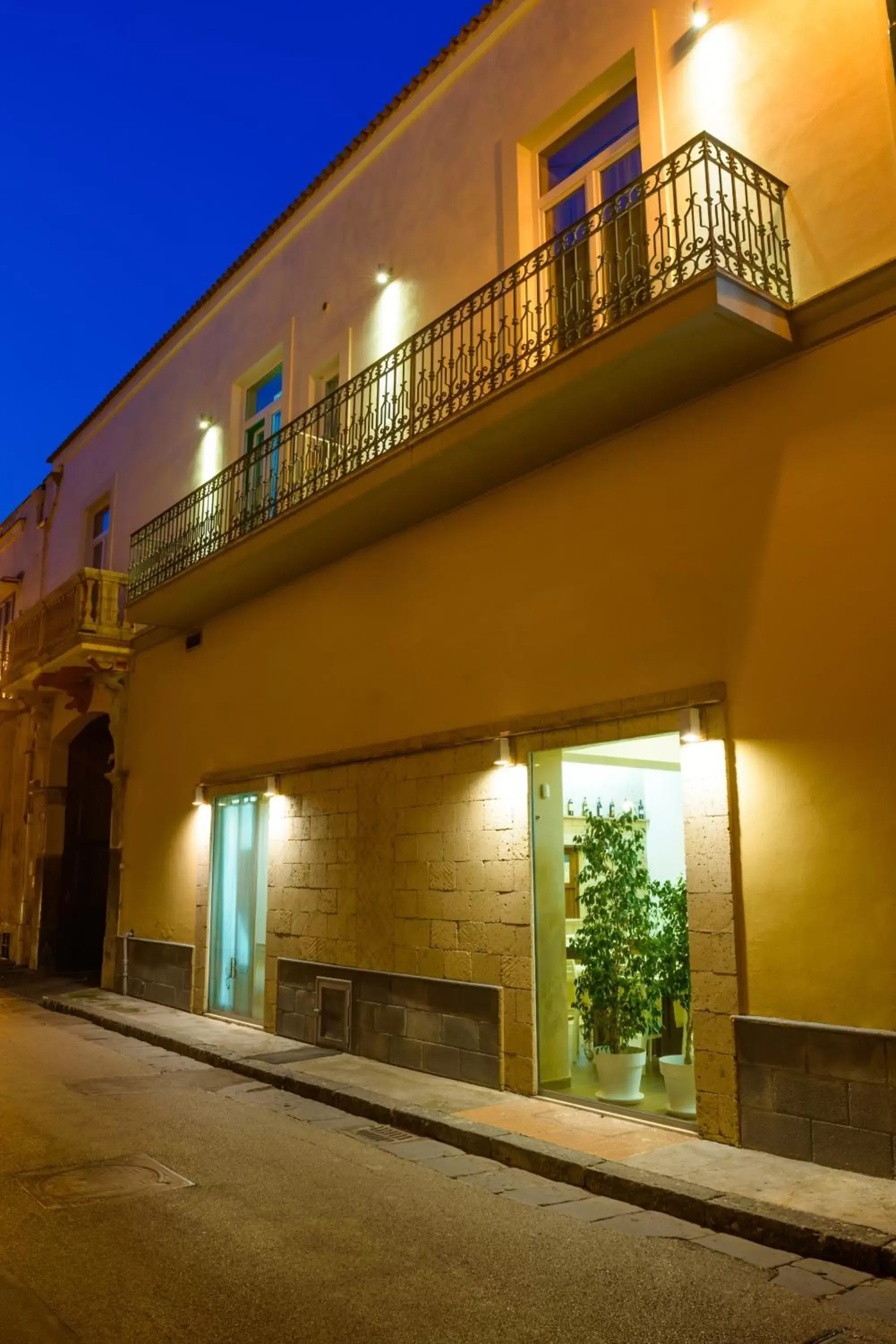 Restaurant/places to eat, Facade/Entrance in Bocca di Bacco