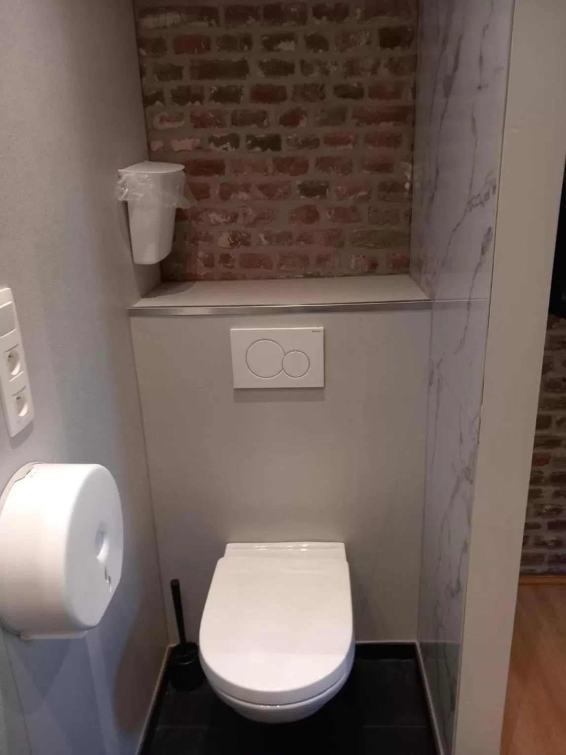 Bathroom in Meschermolen, overnachten in de schuur