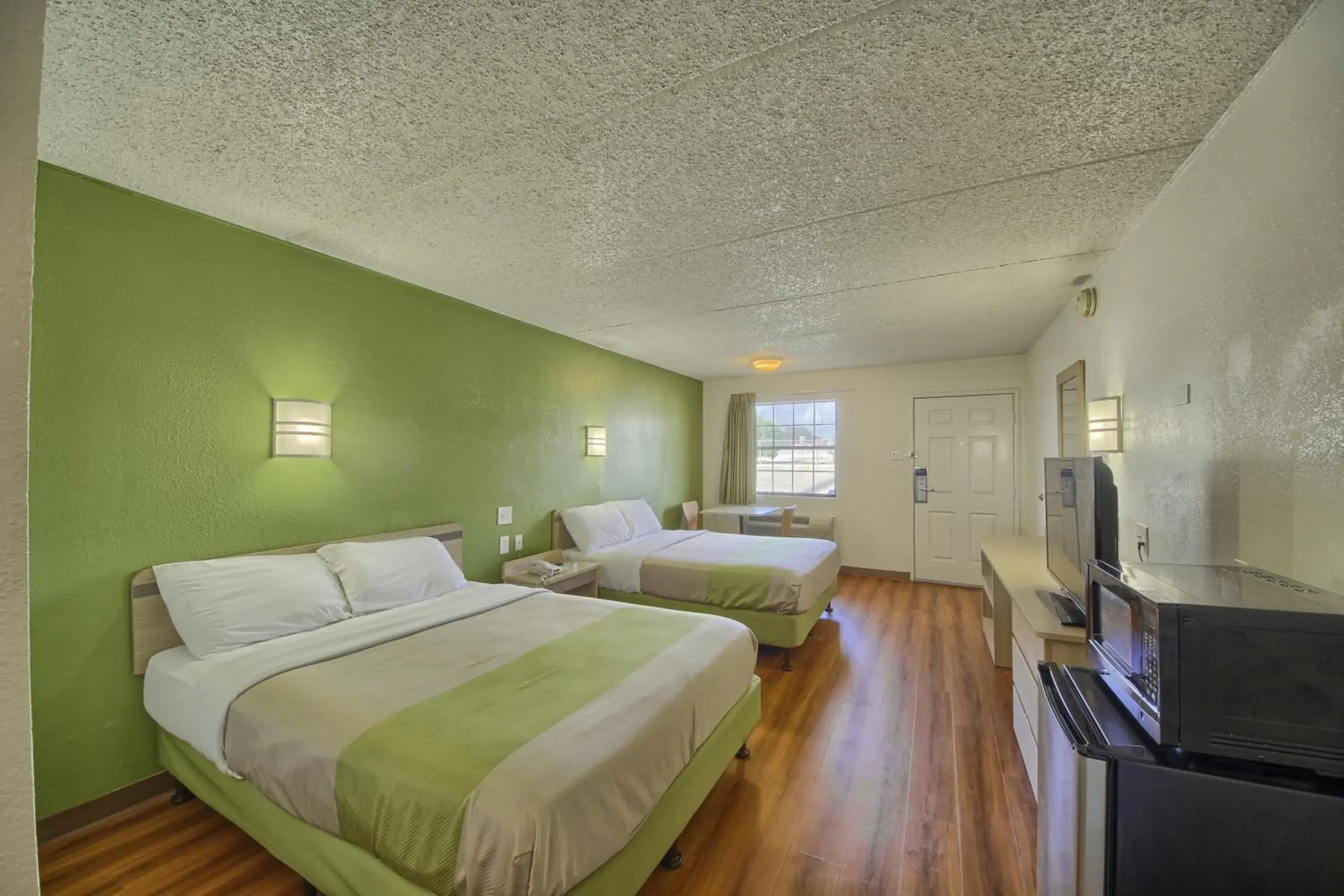 Bedroom in Motel 6-San Antonio, TX - Northwest Medical Center