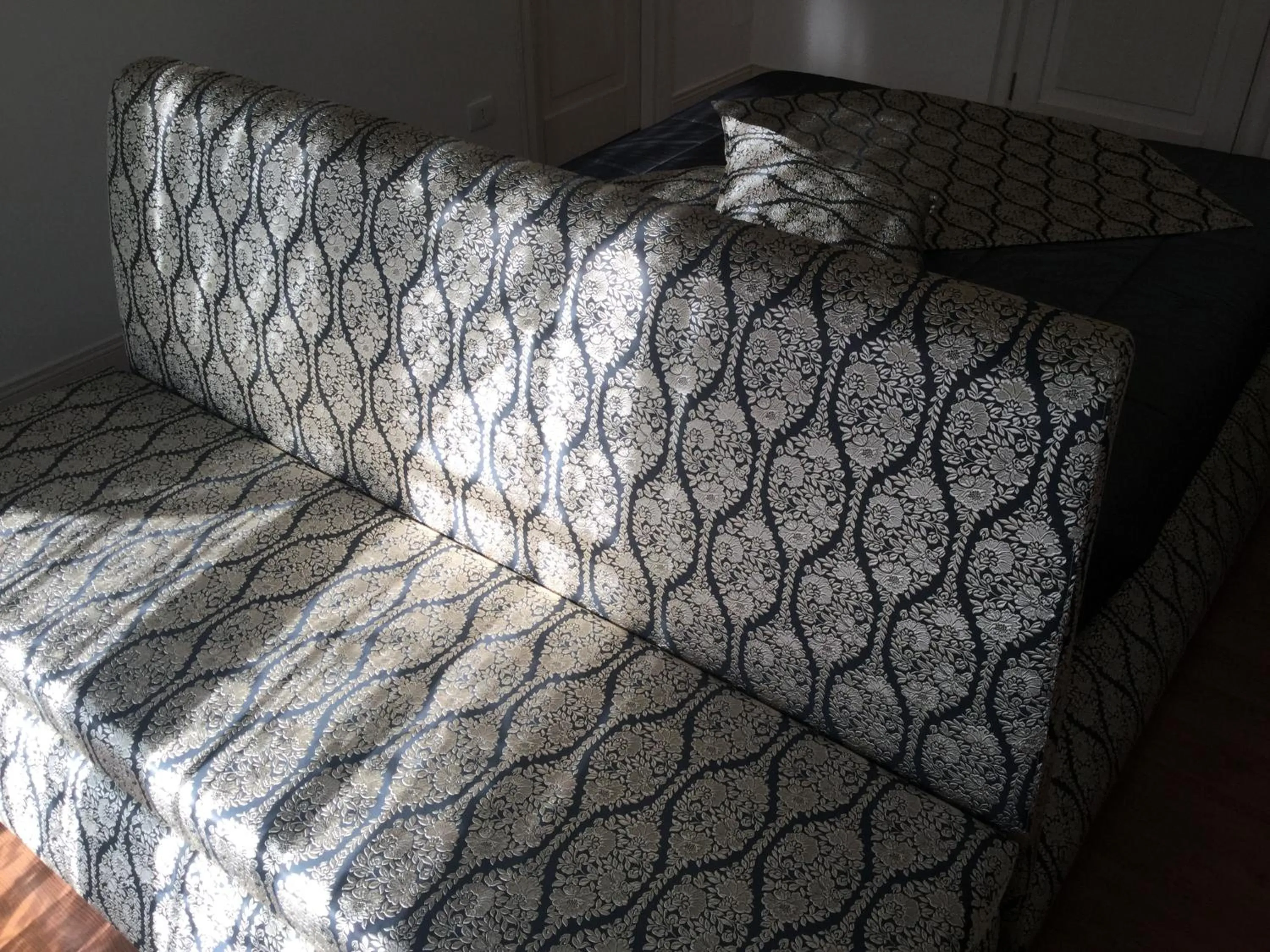 Seating area, Bed in B&B Palazzo del Teatro