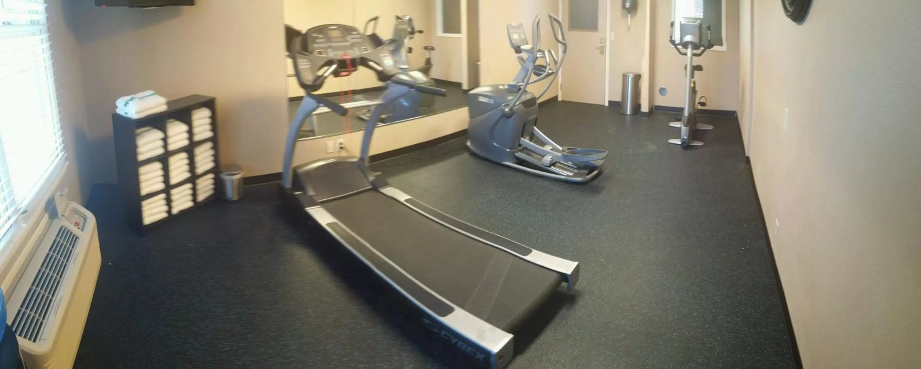 Fitness centre/facilities in AmericInn & Suites Burnsville, MN