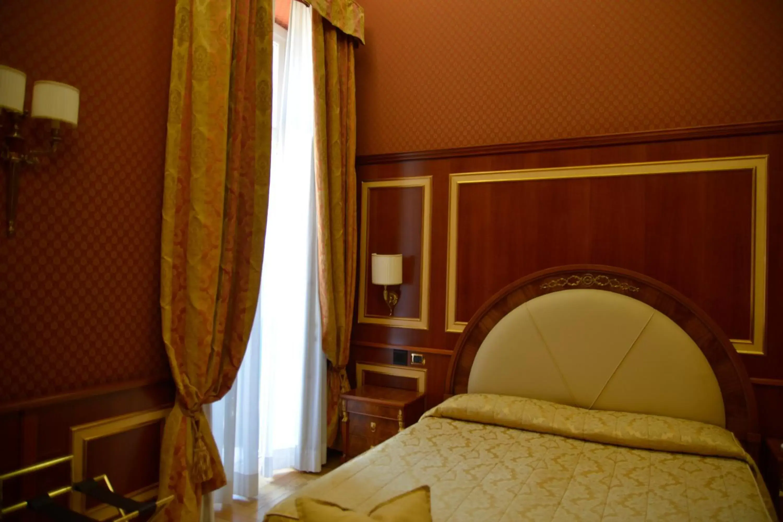 Bed in Livingston Hotel