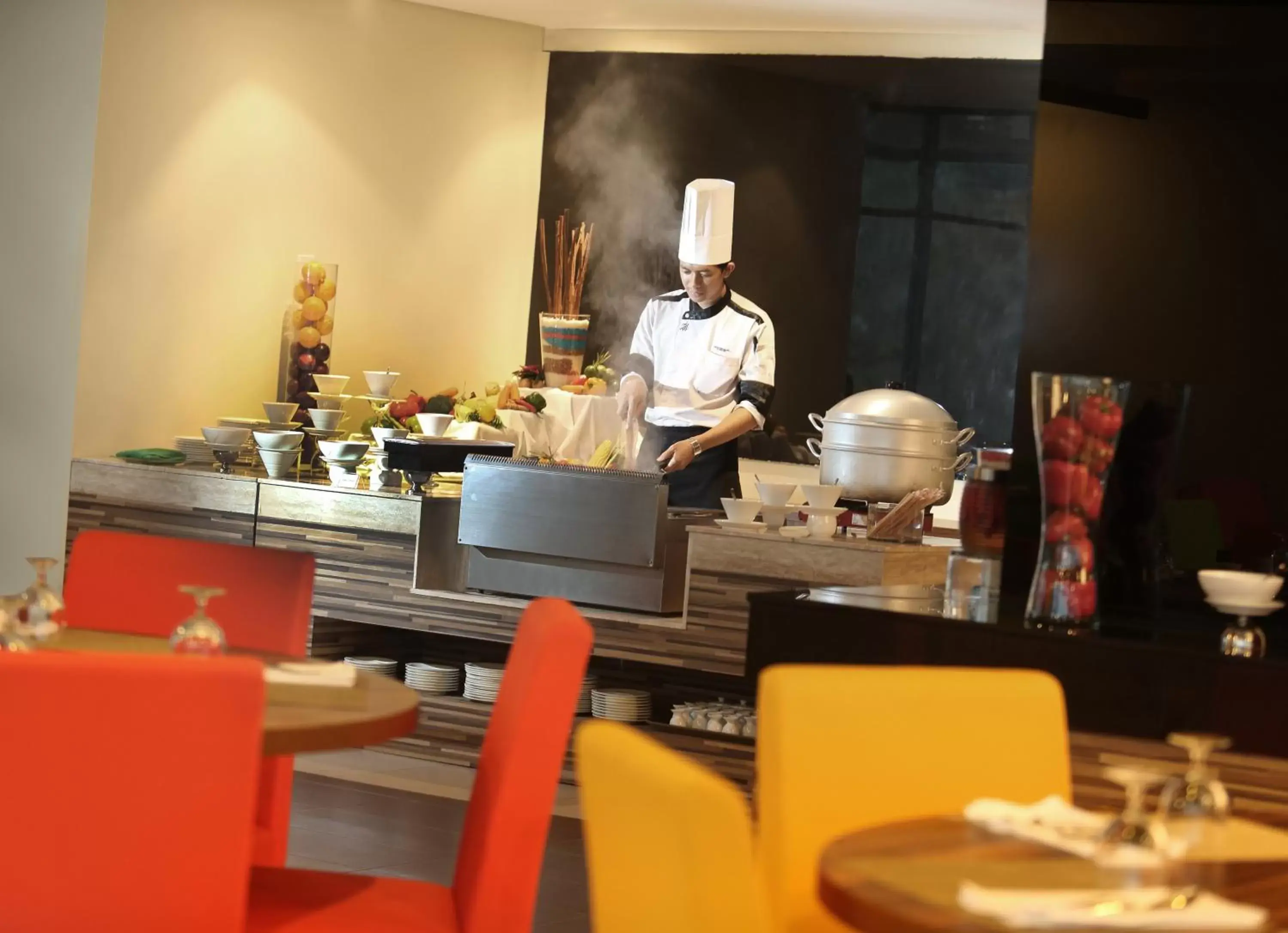 Restaurant/Places to Eat in Patra Bandung Hotel