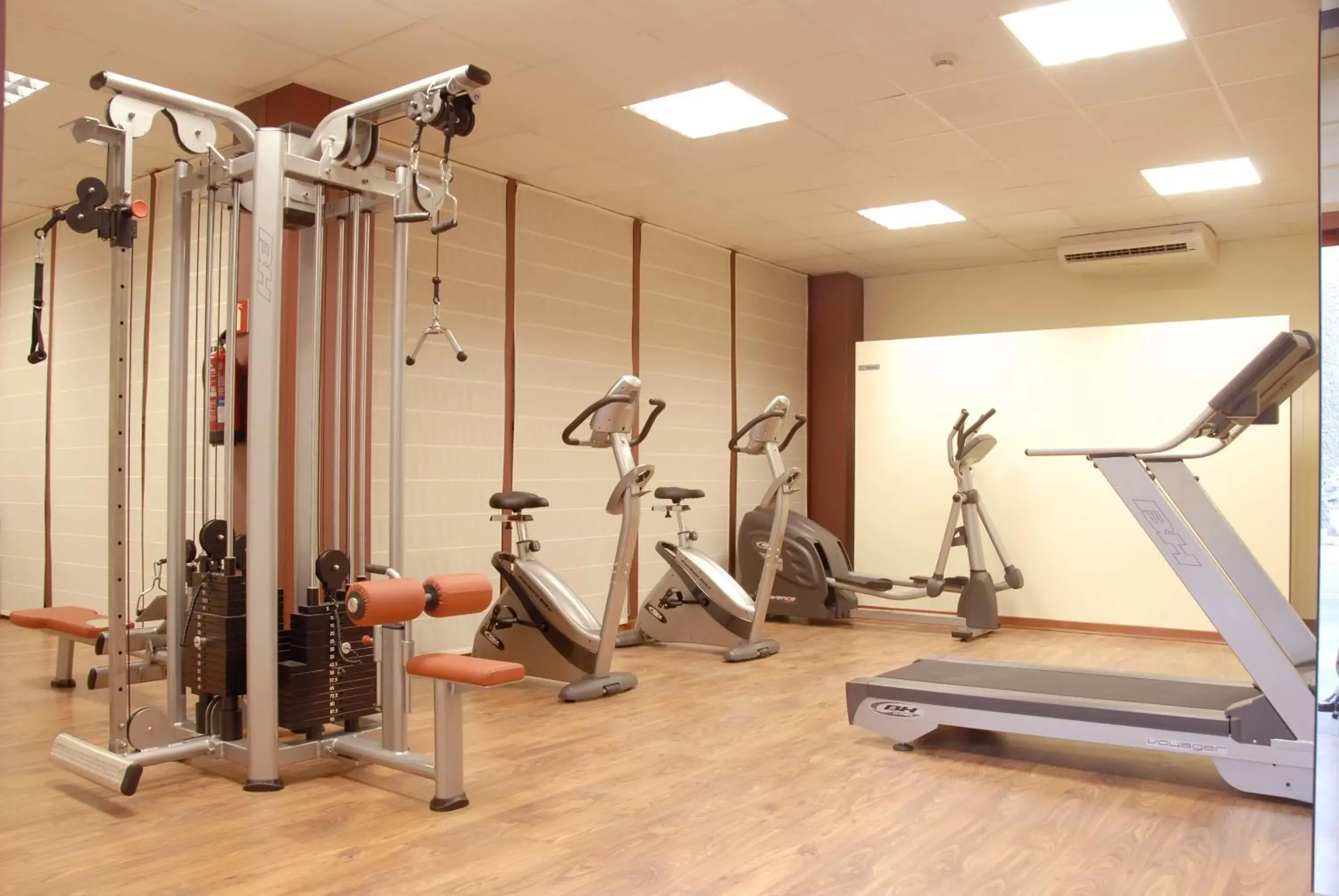 Fitness centre/facilities in Silken Puerta Madrid Fitness centre/facilities in Silken Puerta Madrid