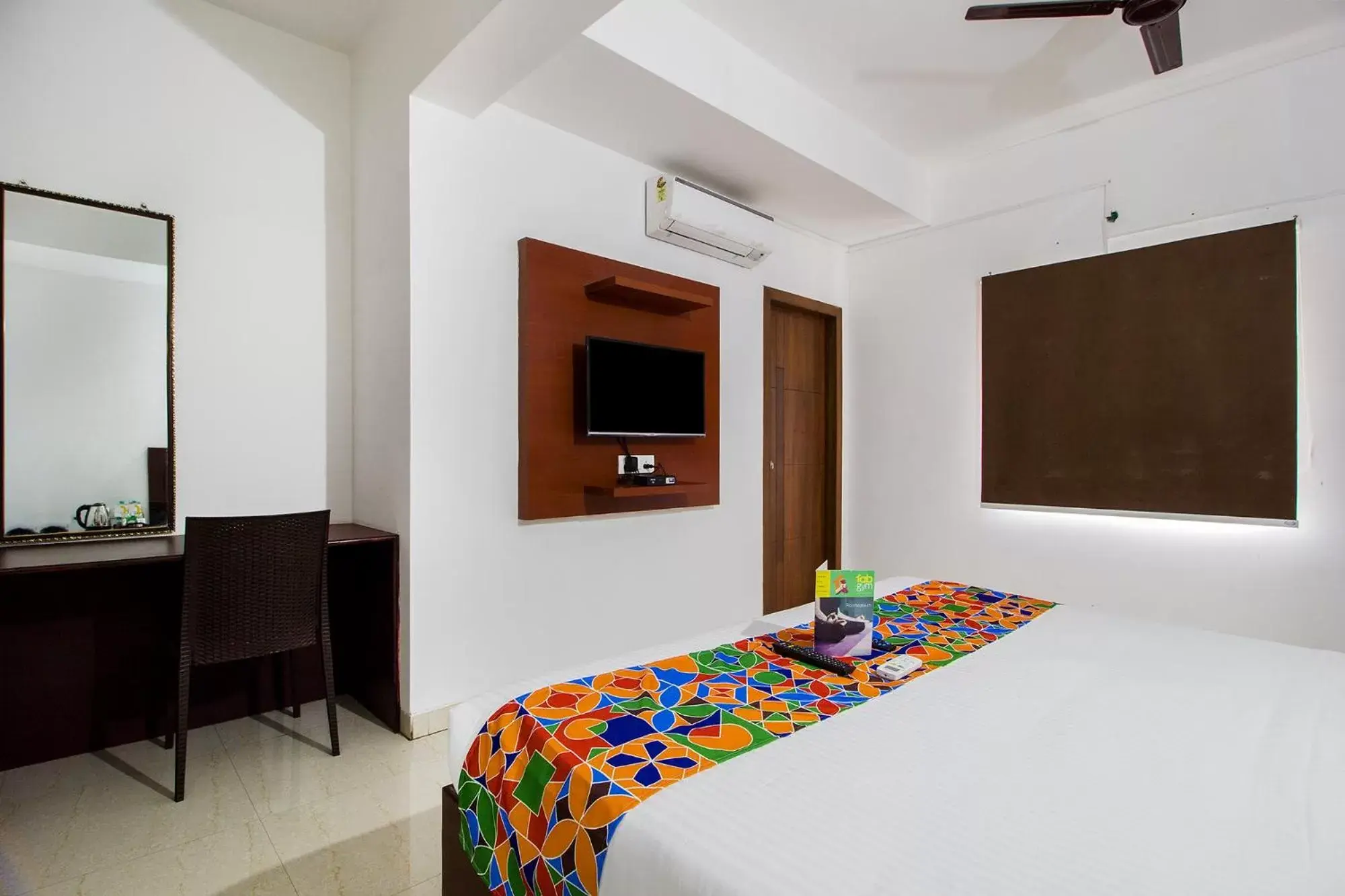 Bed in FabHotel Limestone Suites -750M from Yashoda Hospitals, Somajiguda Bed in FabHotel Limestone Suites -750M from Yashoda Hospitals, Somajiguda