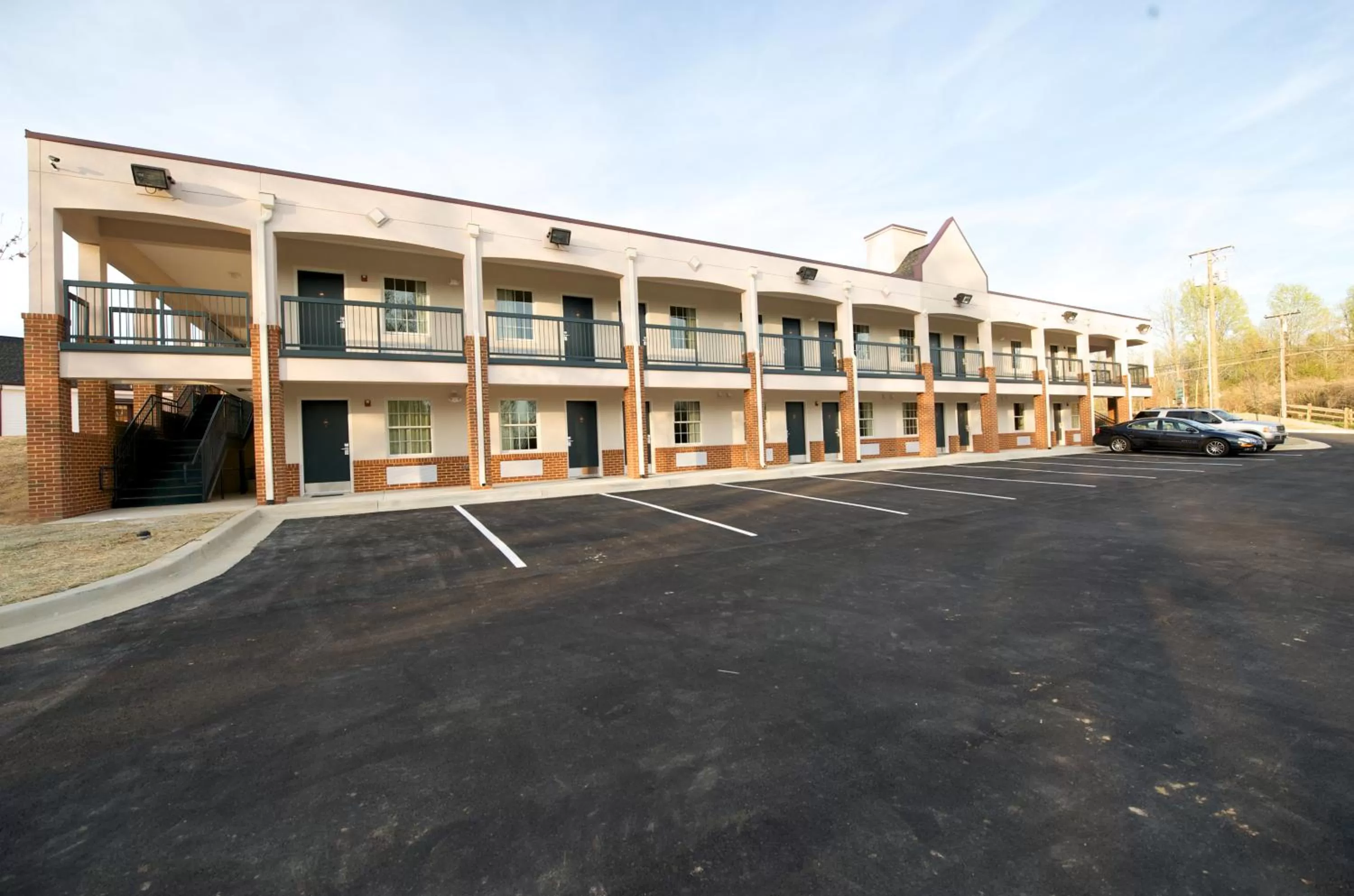 Property building in Executive Inn & Suites Upper Marlboro