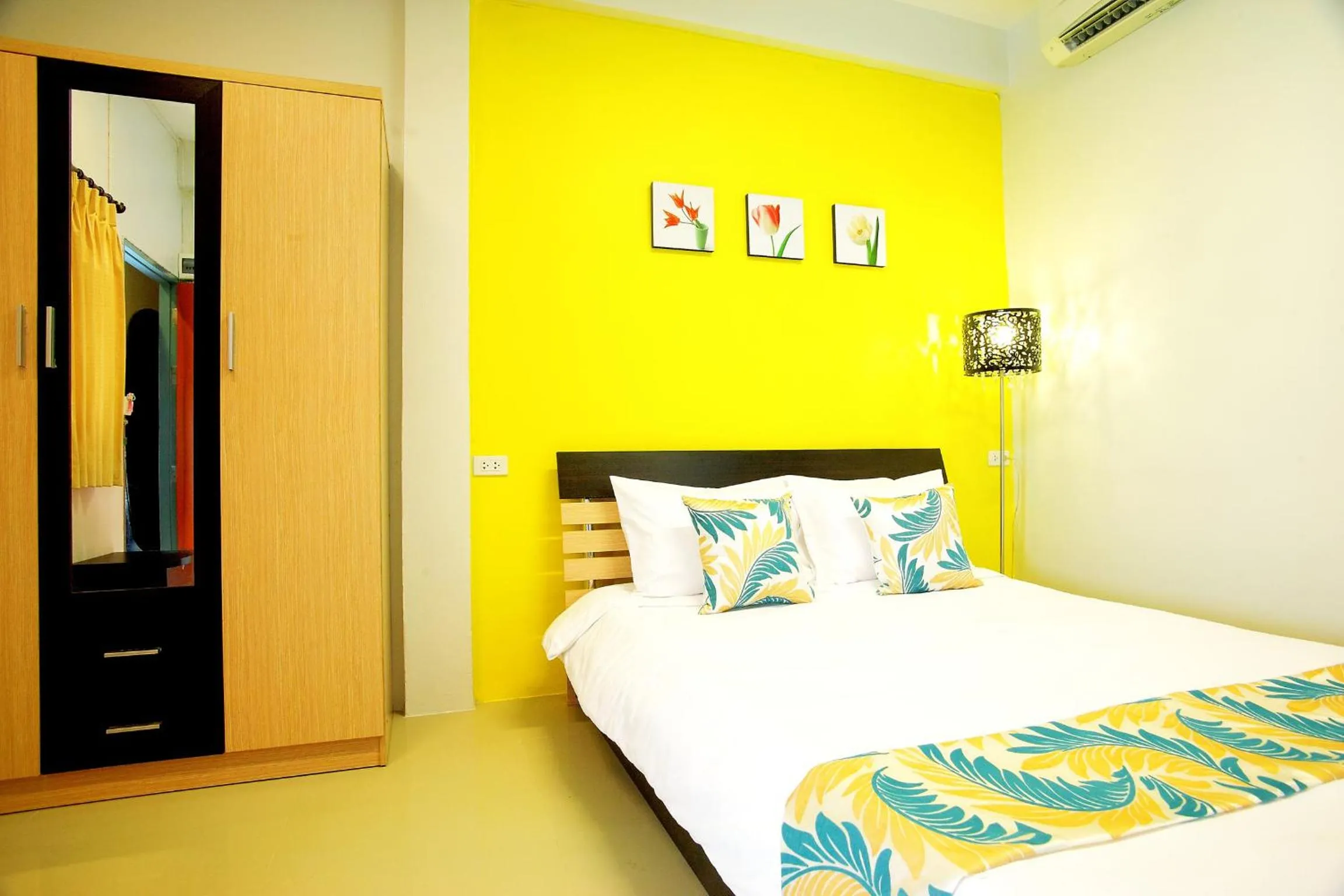 Bedroom, Bed in Smile Inn