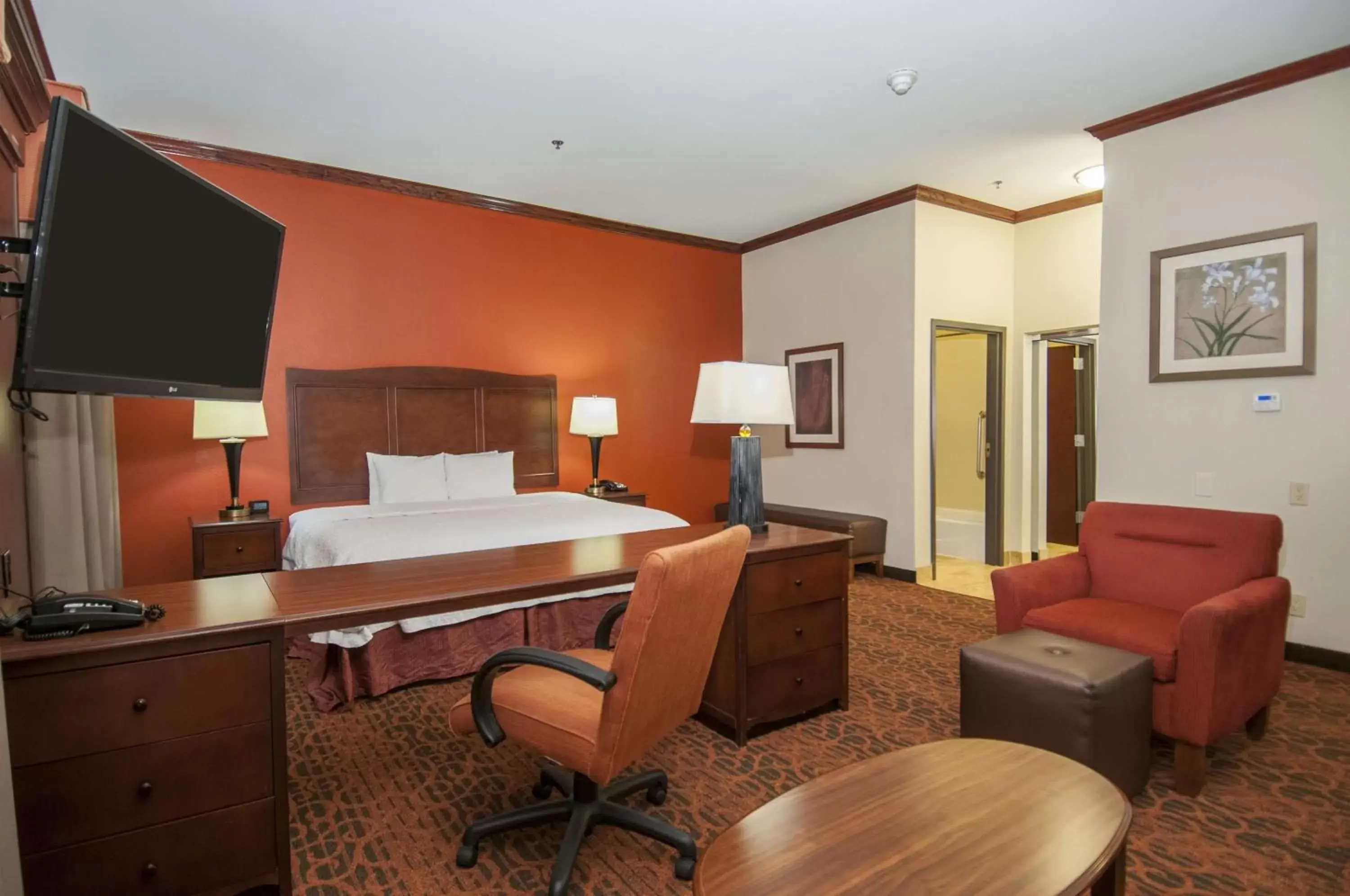 Bedroom in Hampton Inn and Suites Waxahachie