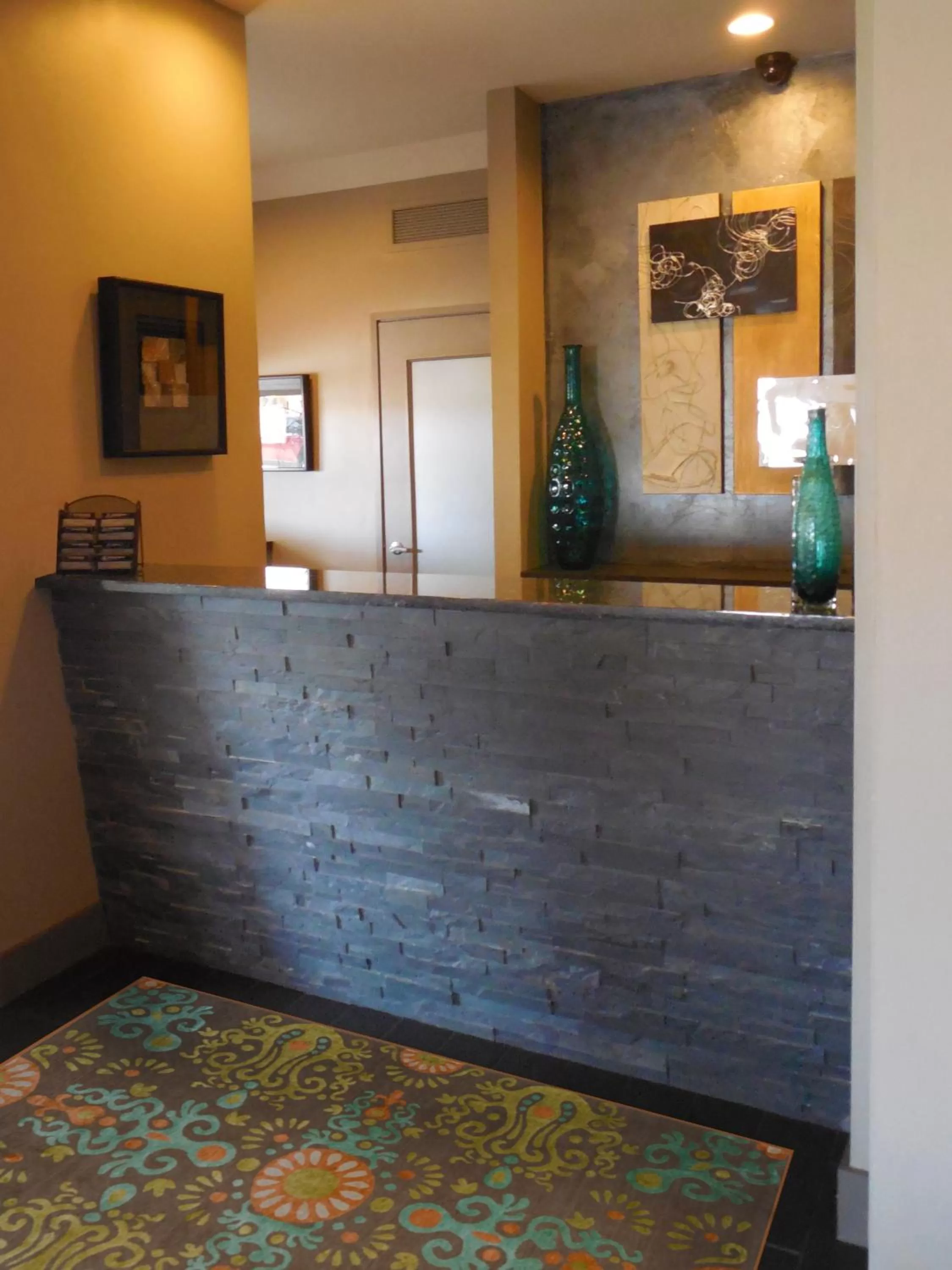 Lobby or reception in Eastland Suites Hotel & Conference Ctr, Trademark by Wyndham