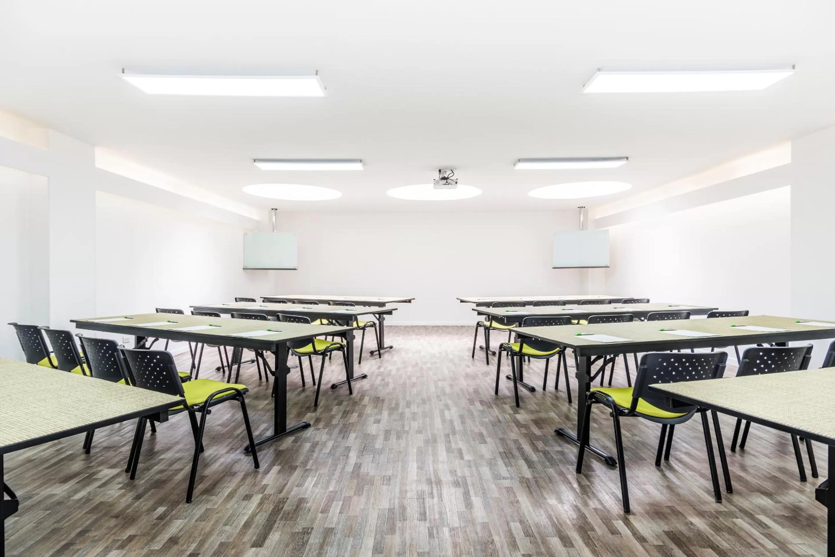 Business facilities in Hotel Vilar América