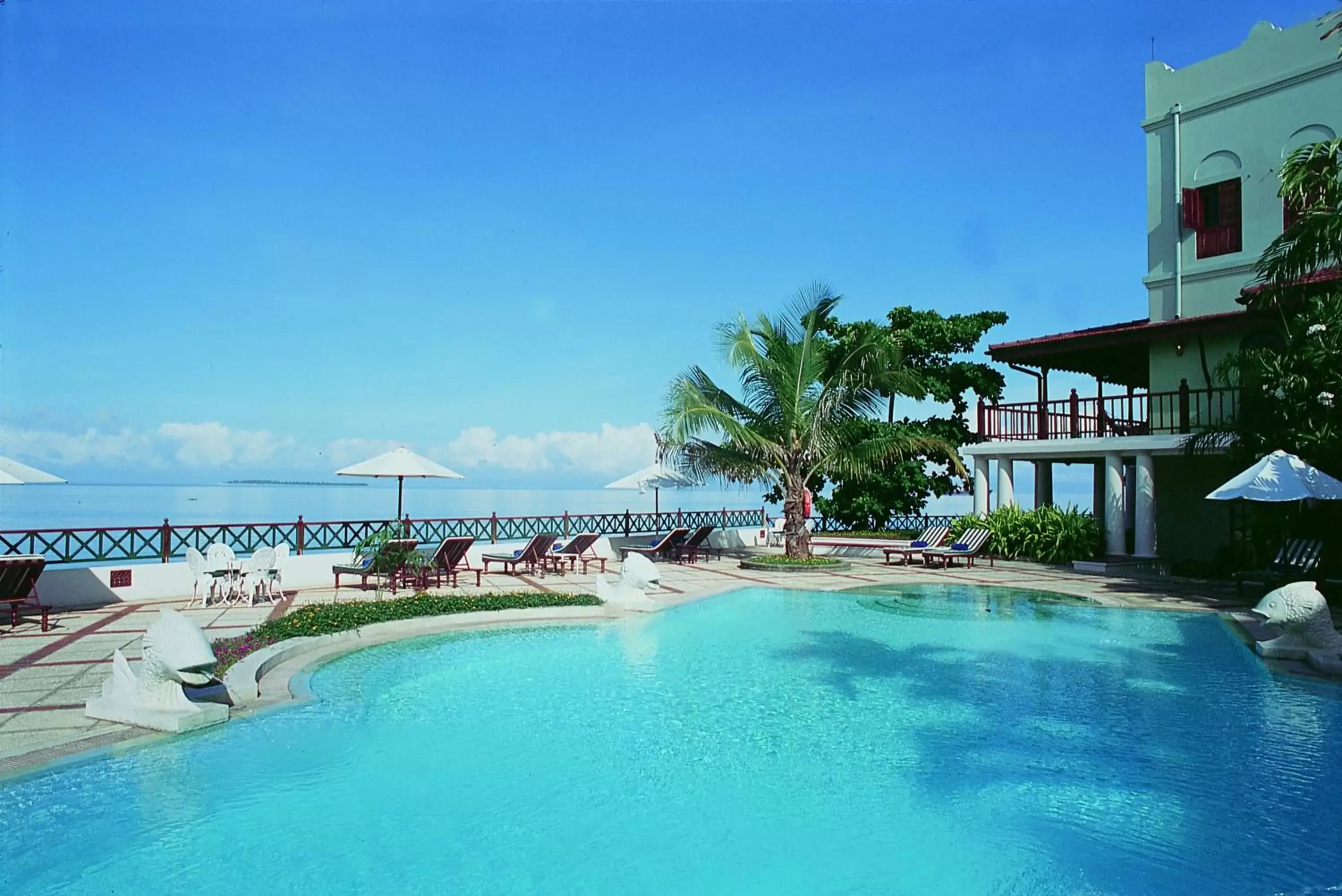 Swimming pool in Zanzibar Serena Hotel Swimming pool in Zanzibar Serena Hotel