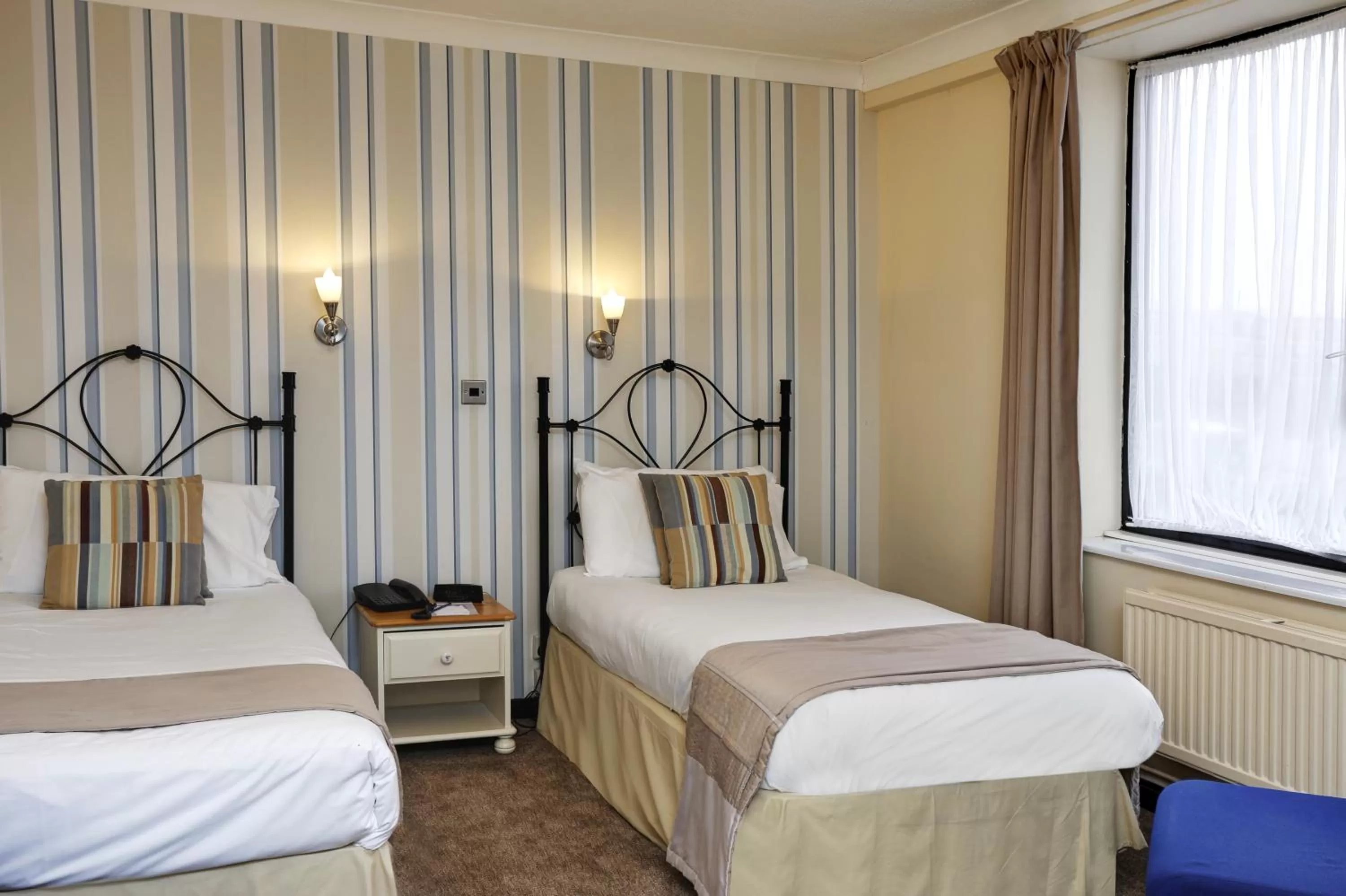 Bed in Best Western Princes Marine Hotel