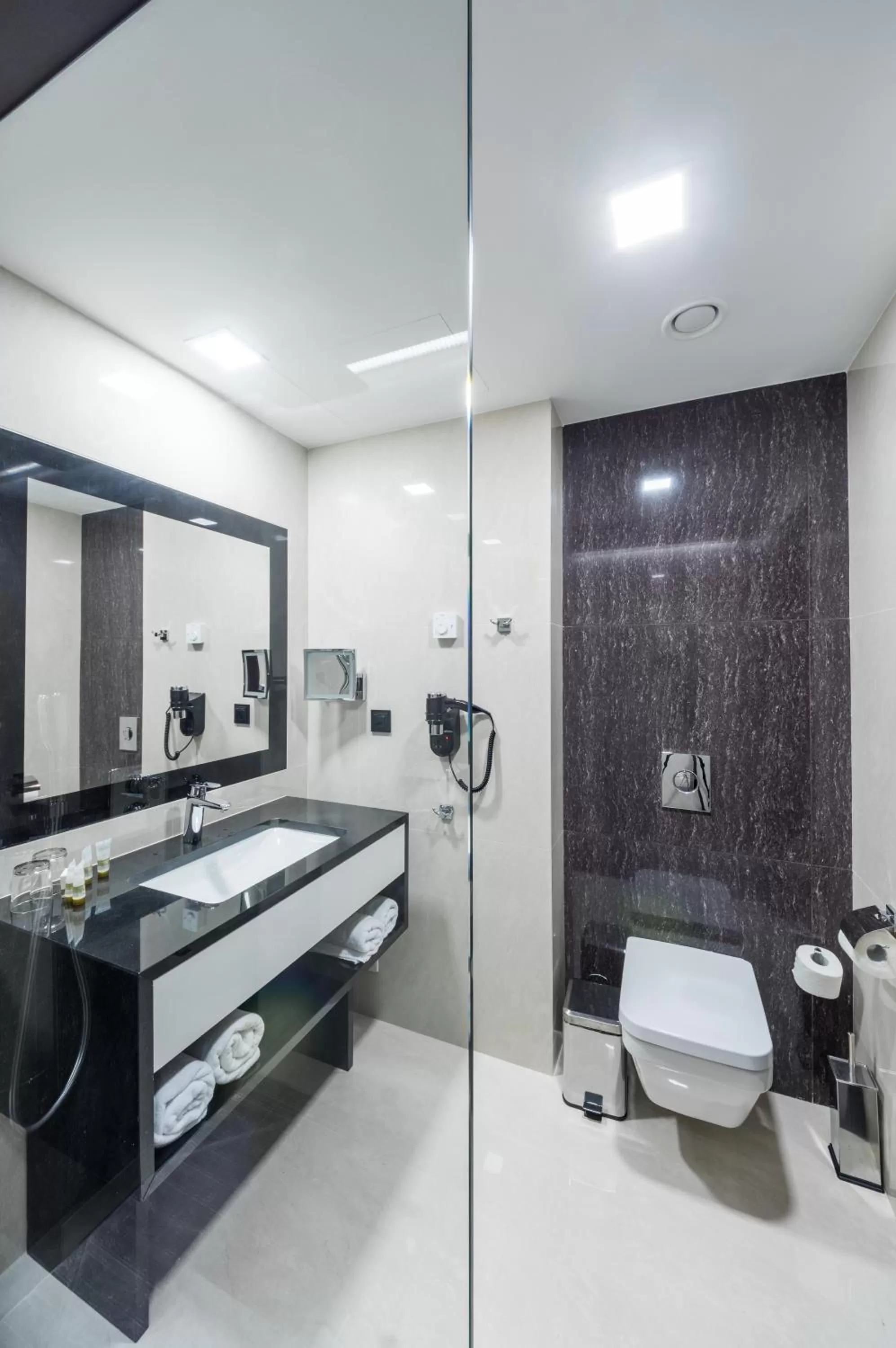 Bathroom in Ambasador Premium