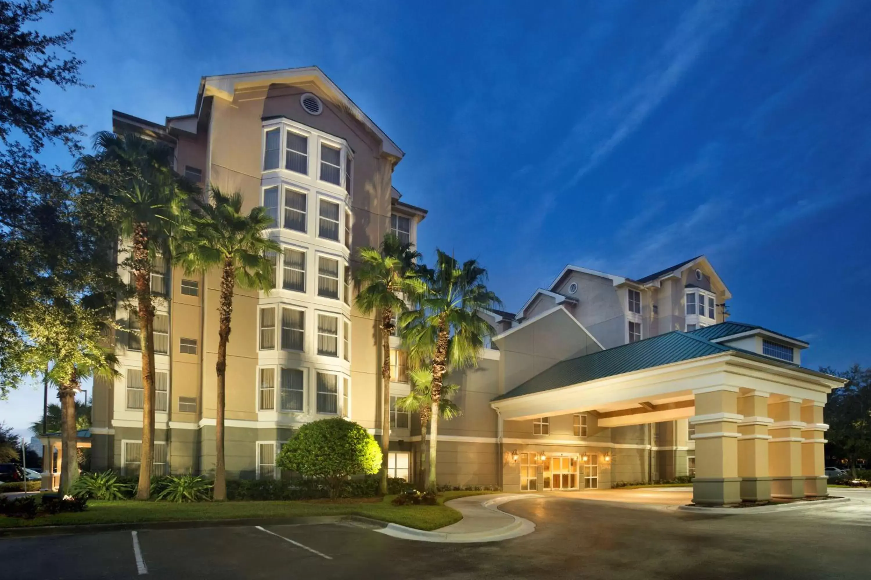 Property building in Homewood Suites by Hilton Orlando-International Drive Convention Center Property building in Homewood Suites by Hilton Orlando-International Drive Convention Center