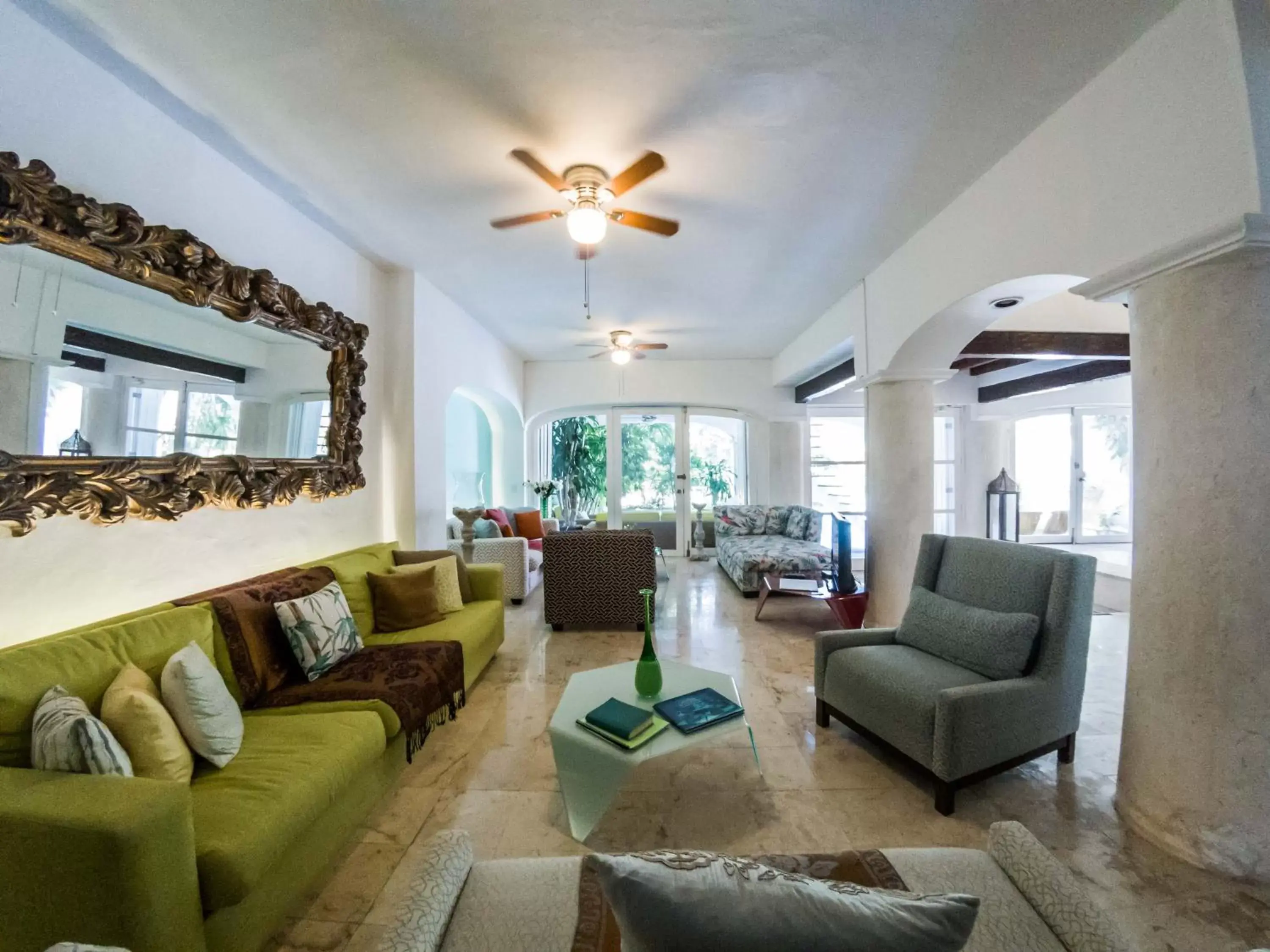 Communal lounge/ TV room, Seating Area in La Villa du Golf à Cancun Hotel Boutique