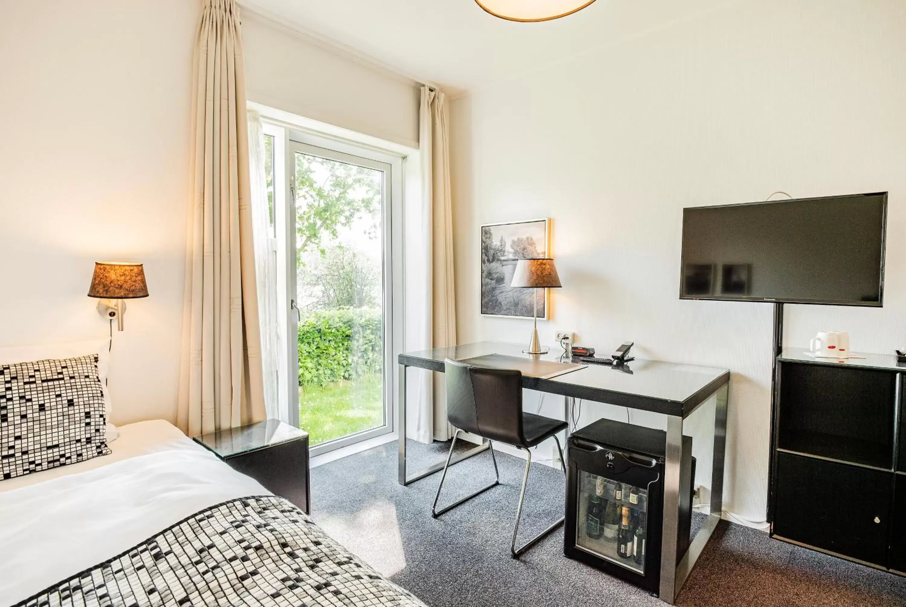 Single Room with Lake View in Golf Hotel Viborg Single Room with Lake View in Golf Hotel Viborg