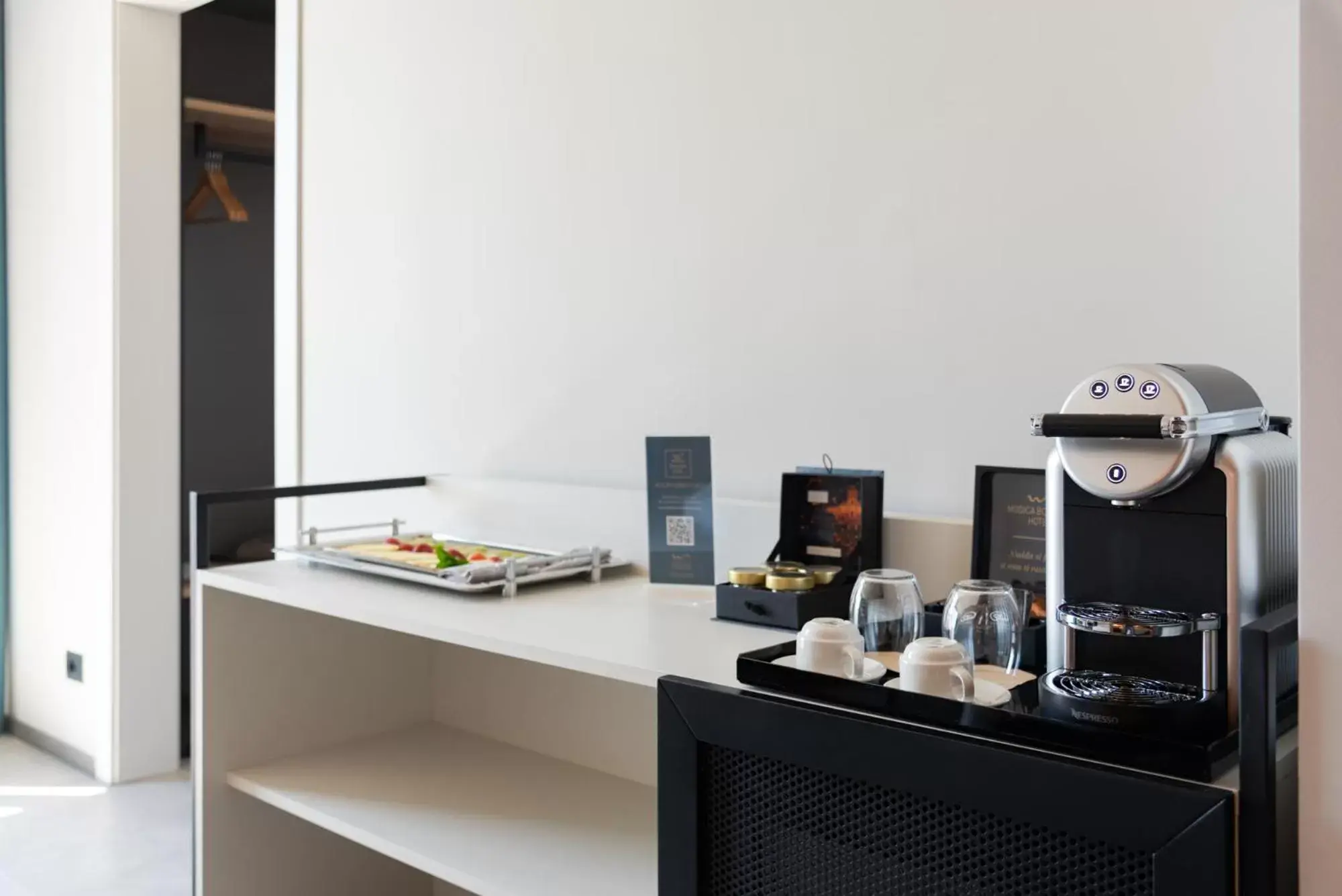 Coffee/tea facilities in Modica Boutique Hotel