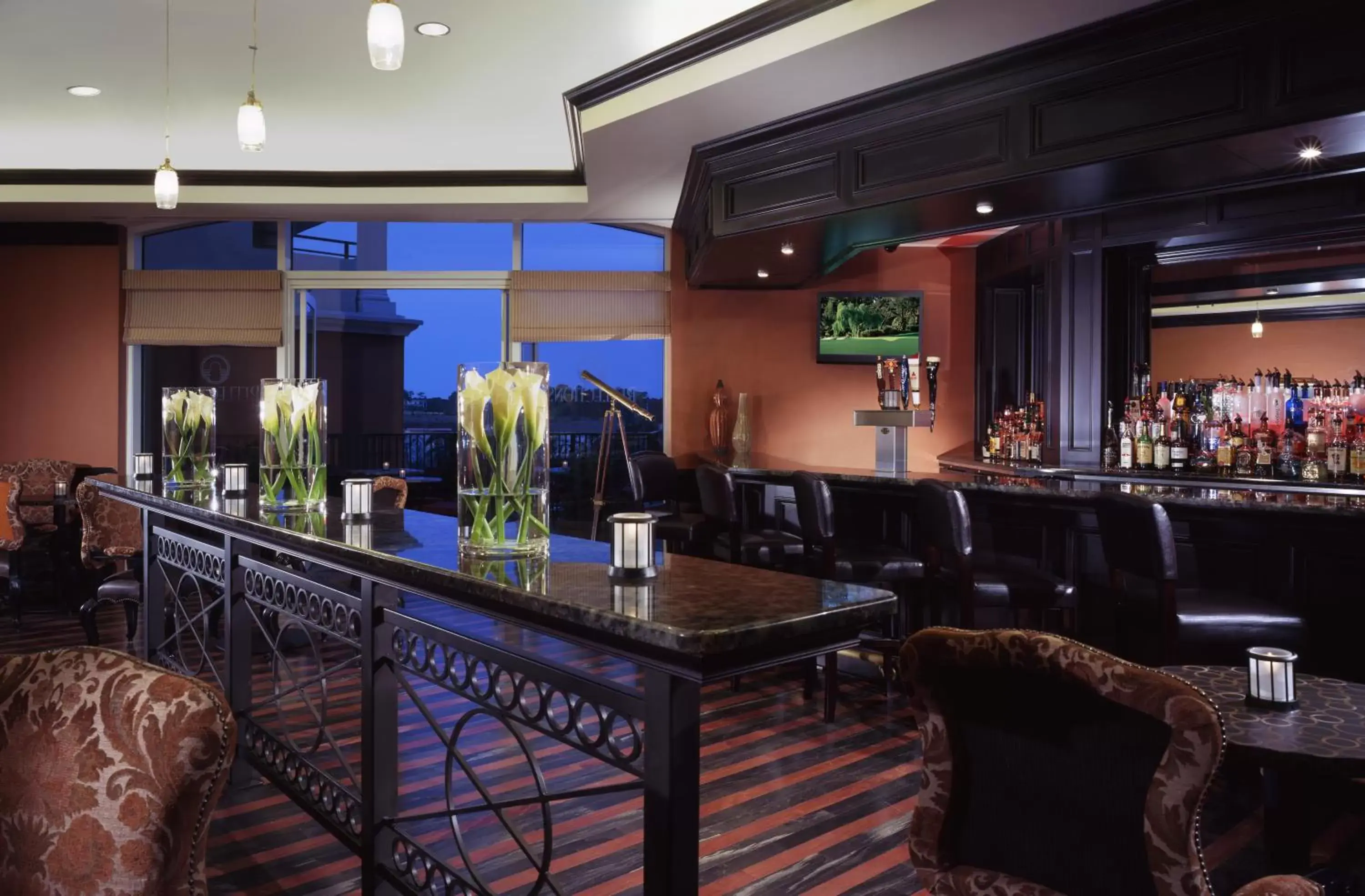 Communal lounge/ TV room, Lounge/Bar in Marina Inn at Grande Dunes
