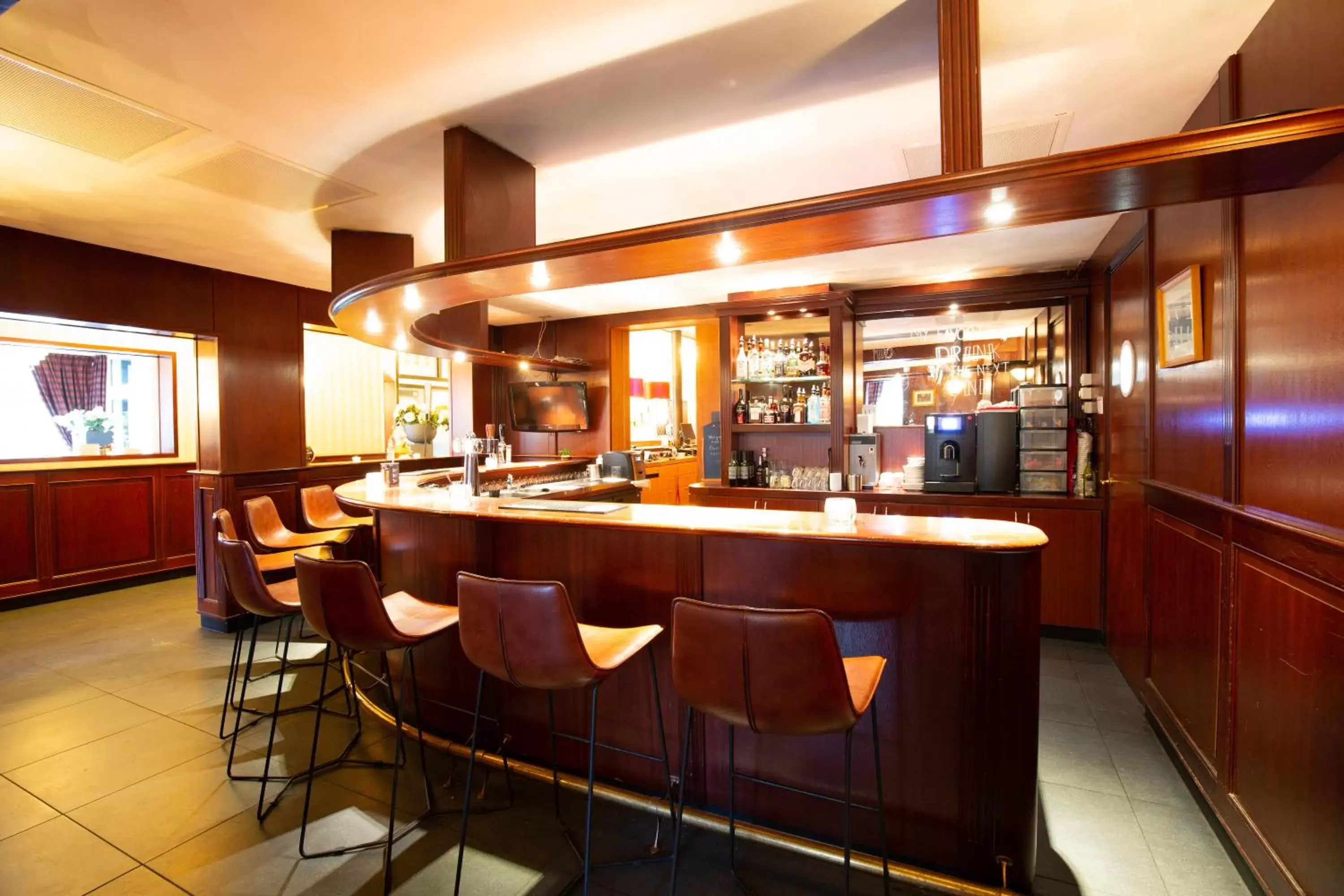 Lounge or bar, Lounge/Bar in Bastion Hotel Apeldoorn Het Loo