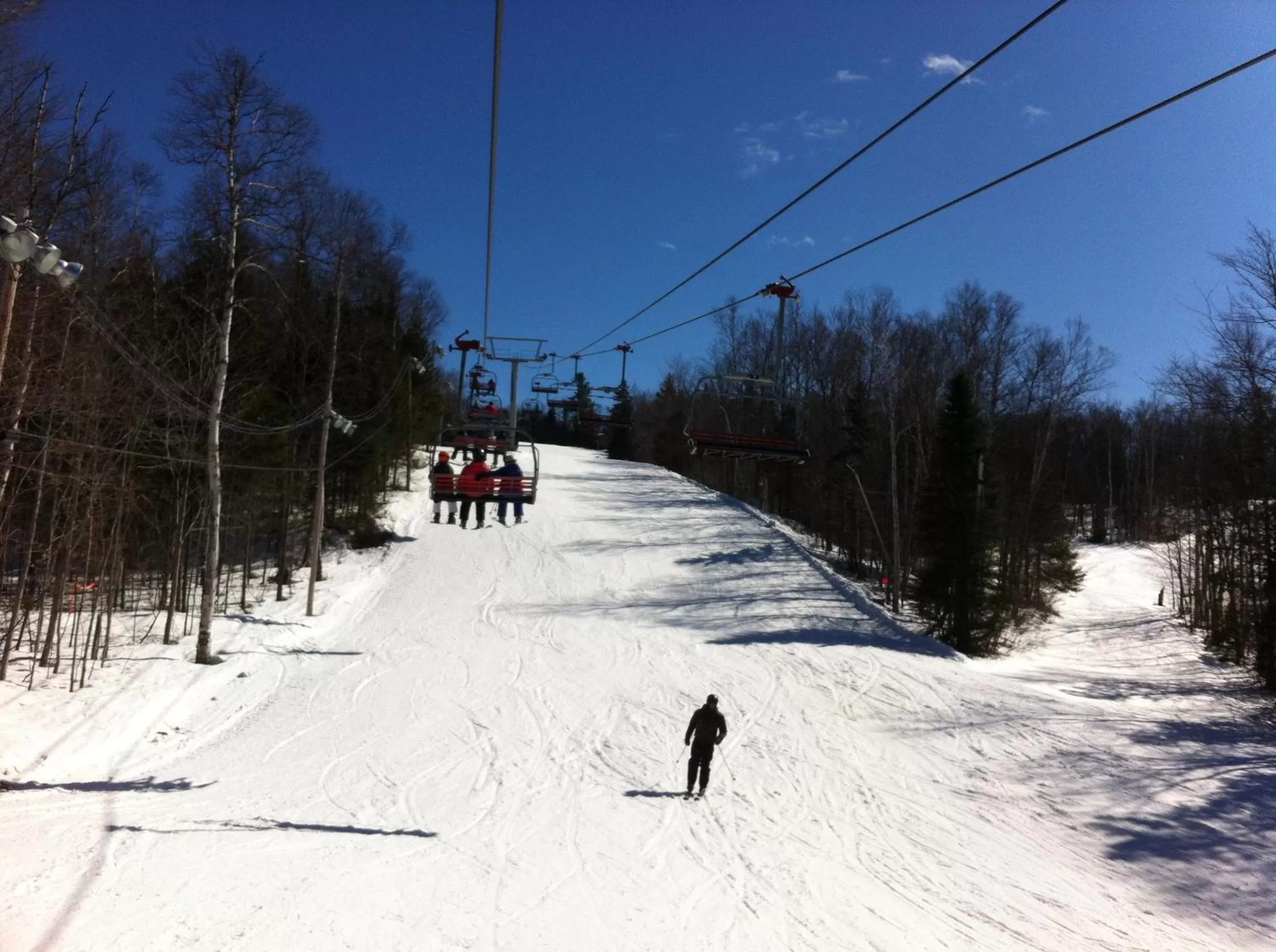 Skiing in Motel Le JoliBourg