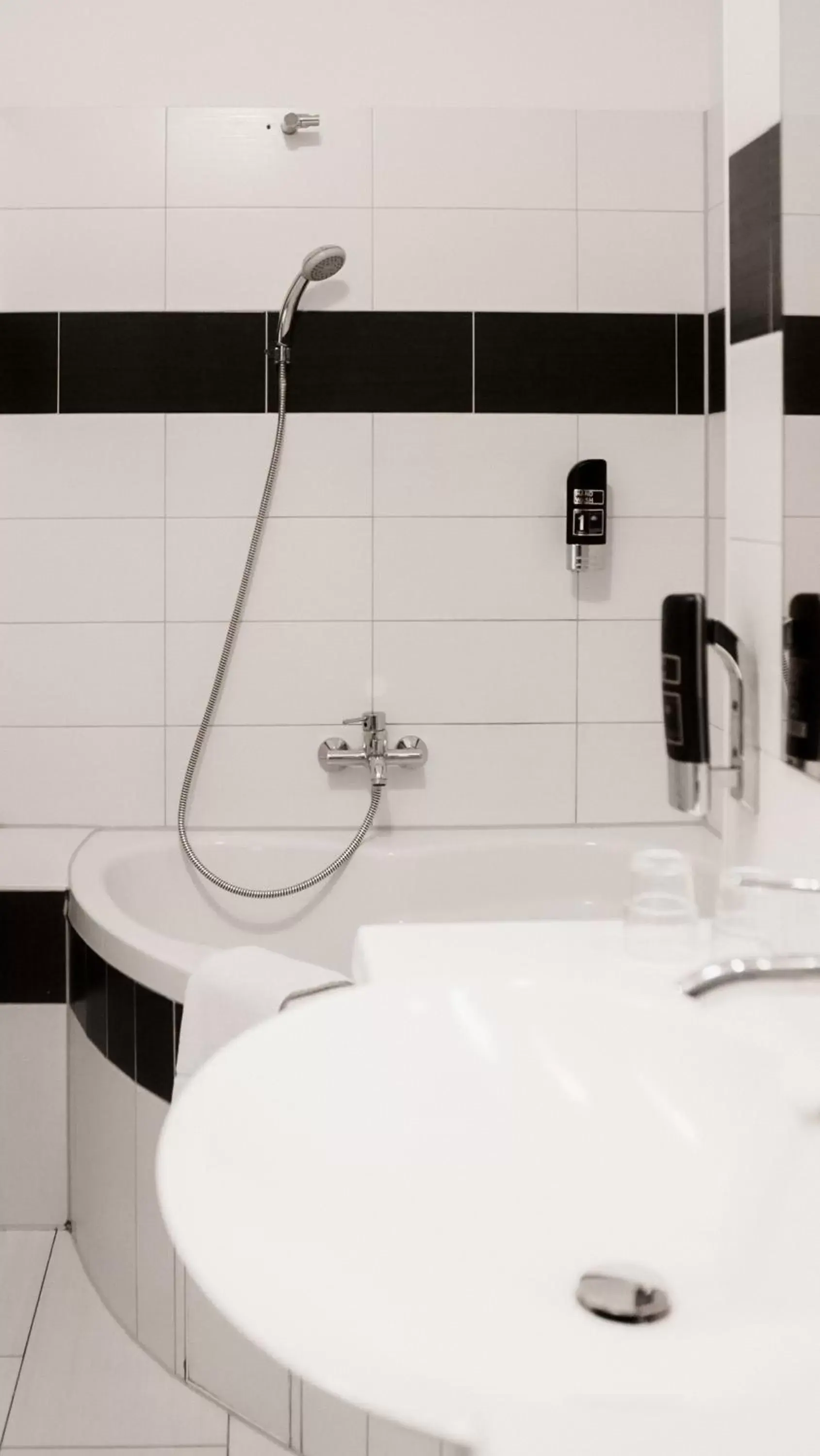 Bathroom in Hotel Prens Berlin