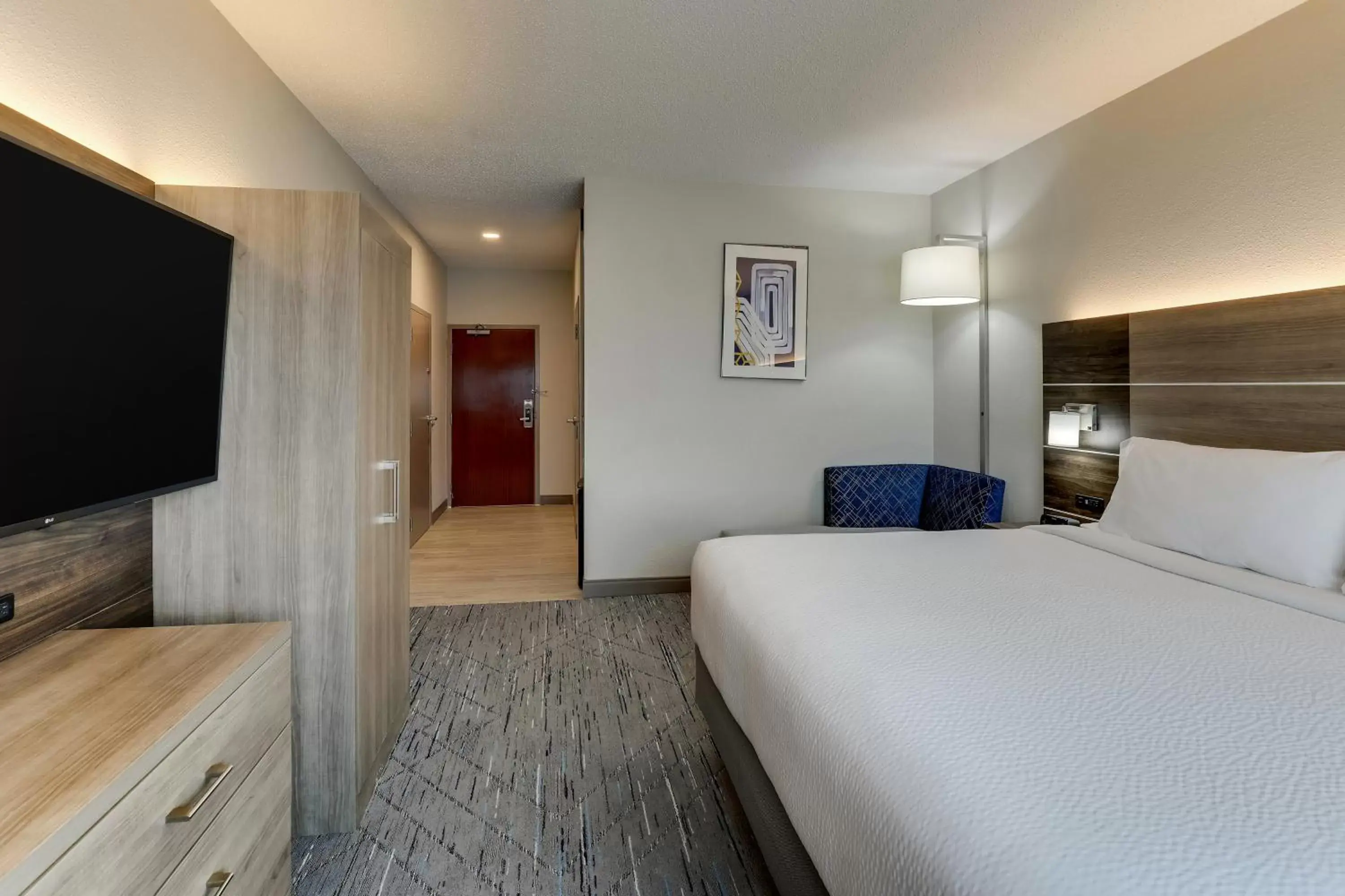 Bedroom, Bed in Holiday Inn Express Kenner - New Orleans Airport, an IHG Hotel