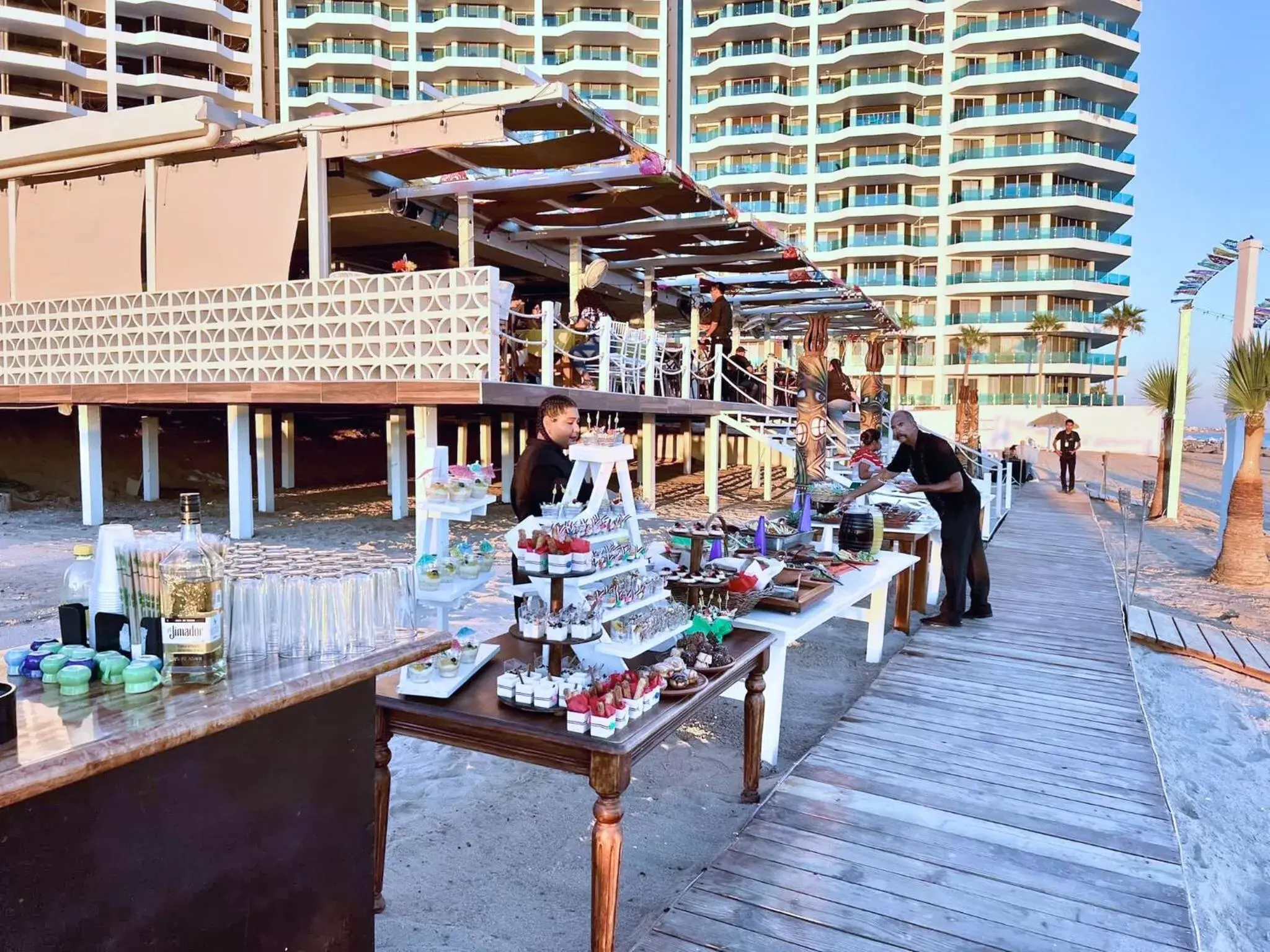 Lounge or bar in Esmeralda Beach Resort